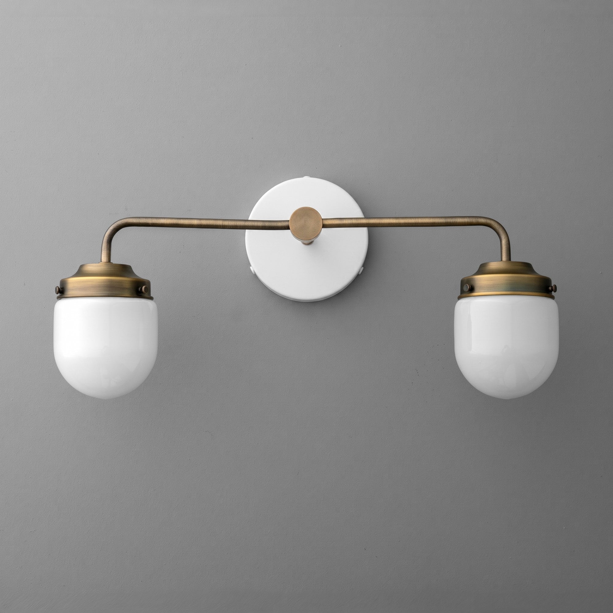 VANITY LIGHT MODEL NO. 1147