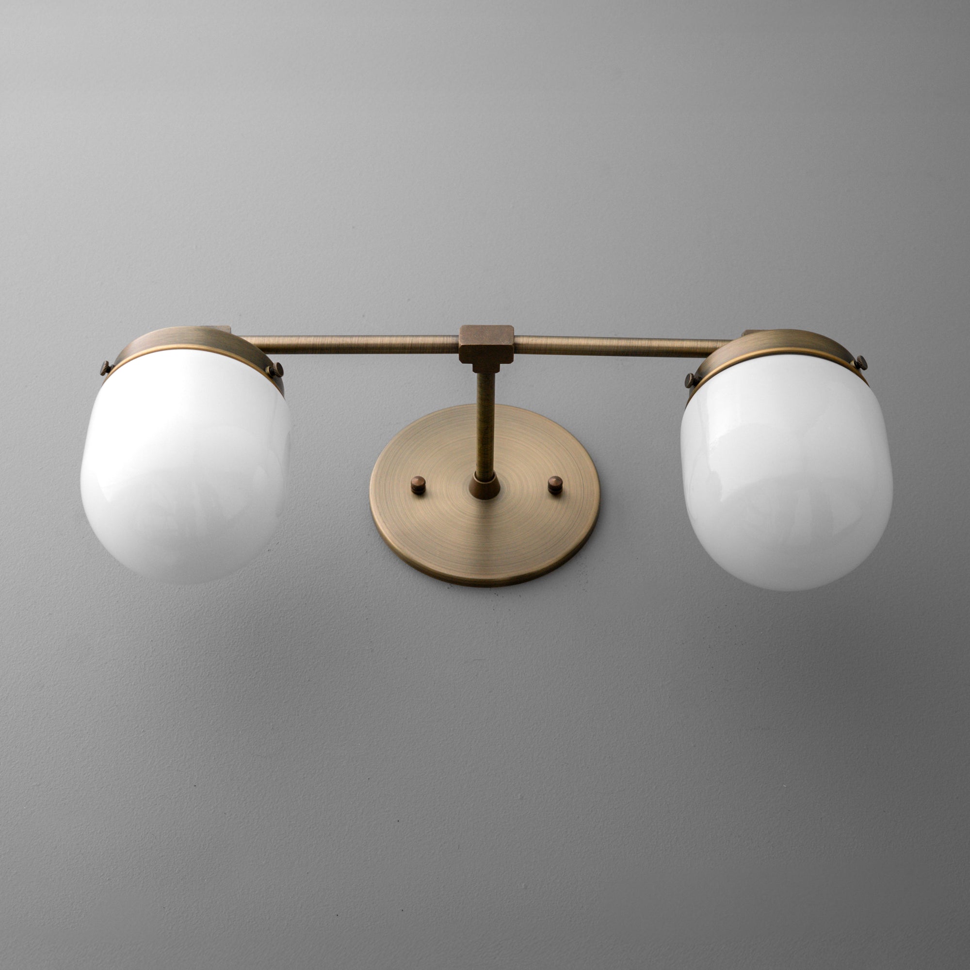 VANITY LIGHT MODEL NO. 1148