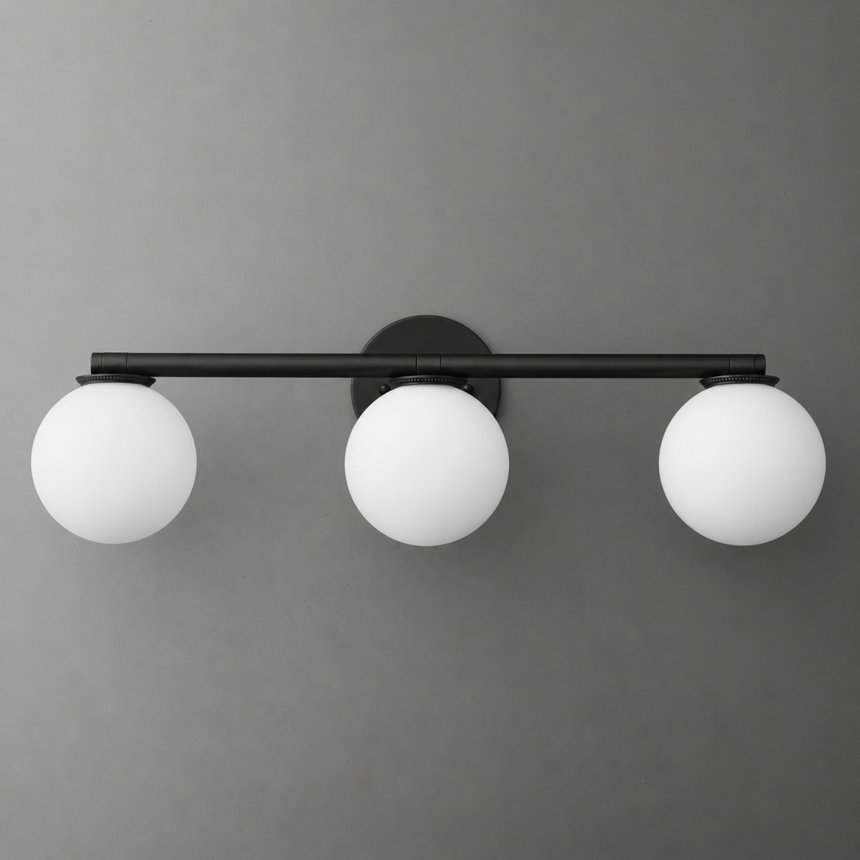 VANITY LIGHT MODEL NO. 1158