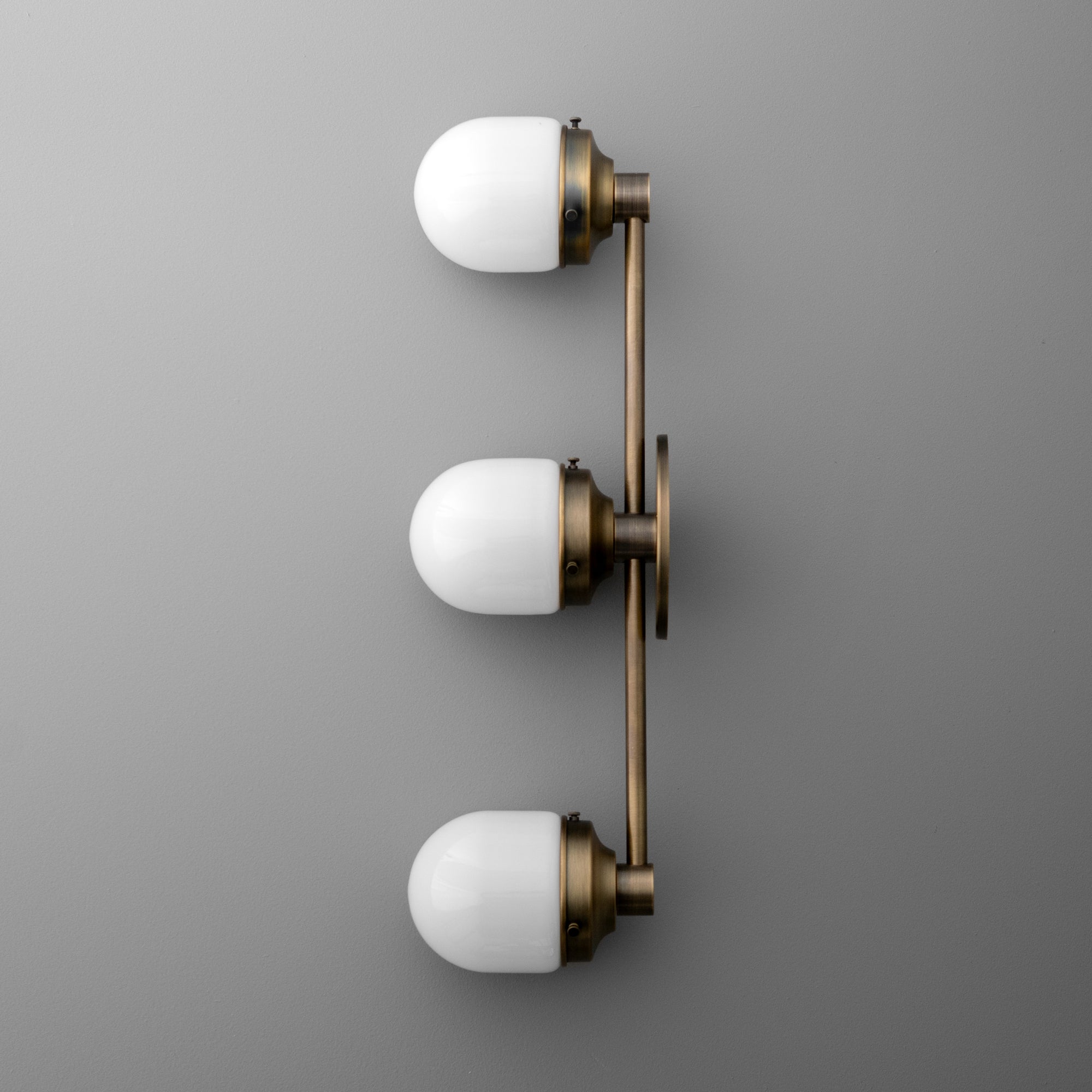 VANITY LIGHT MODEL NO. 9157
