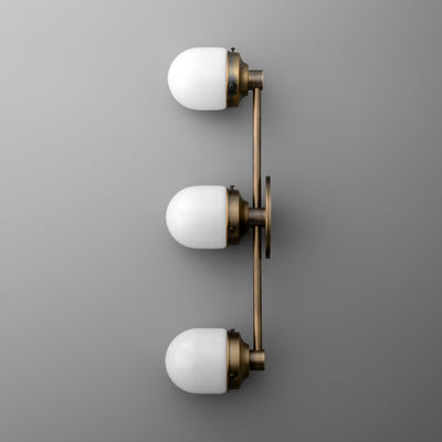 VANITY LIGHT MODEL NO. 9157