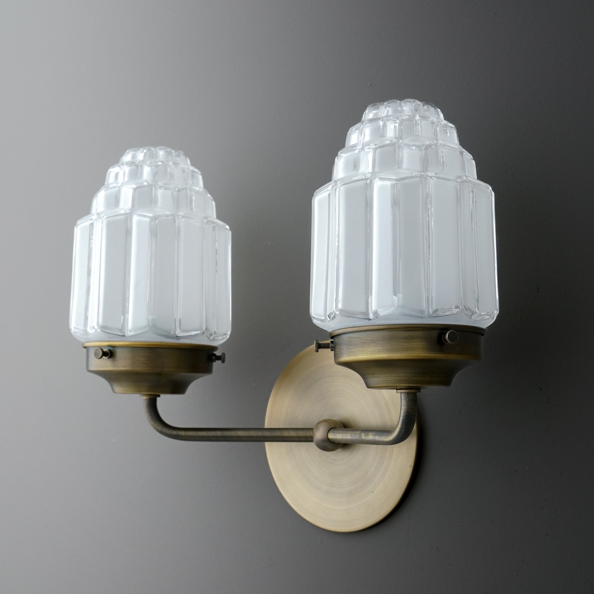 VANITY LIGHT MODEL NO. 9271
