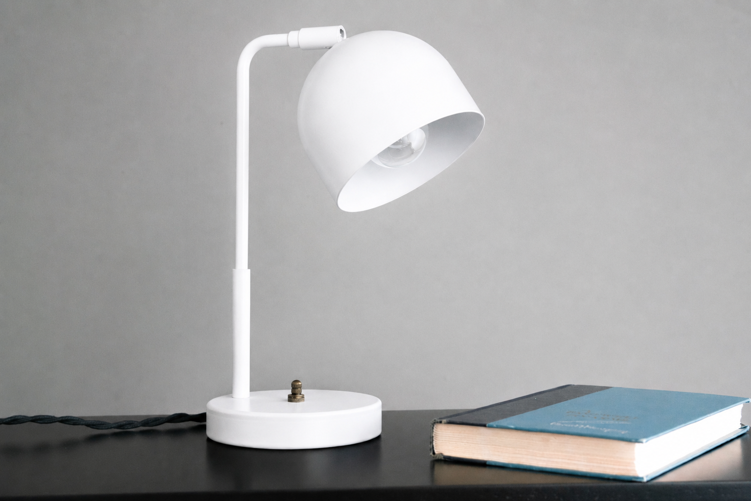 TABLE LAMP MODEL NO. 2351