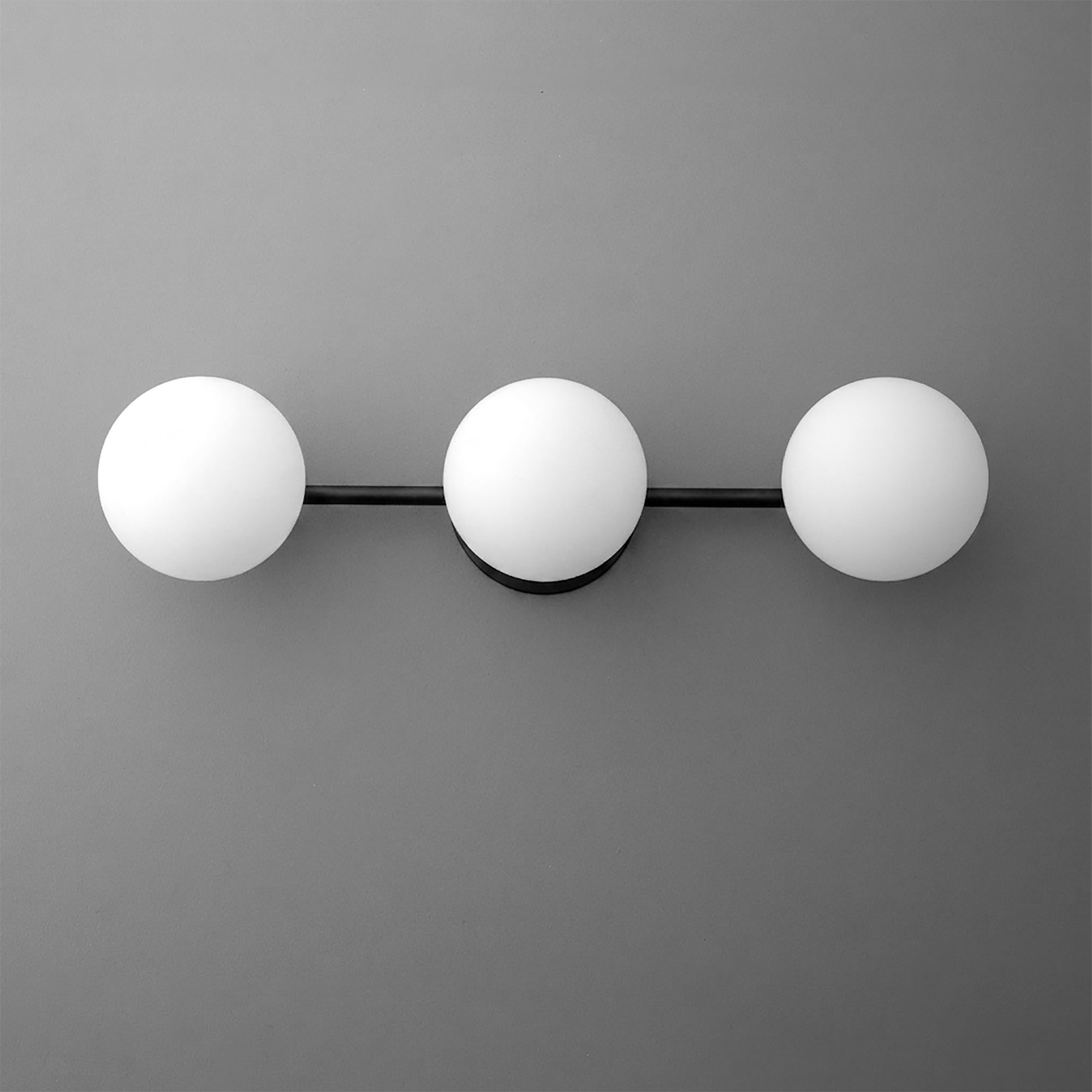 VANITY LIGHT MODEL NO. 9250