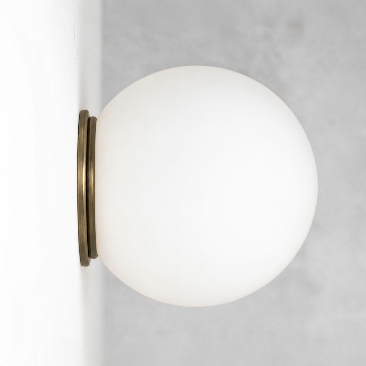 SCONCE MODEL NO. 4037 in Antique Brass