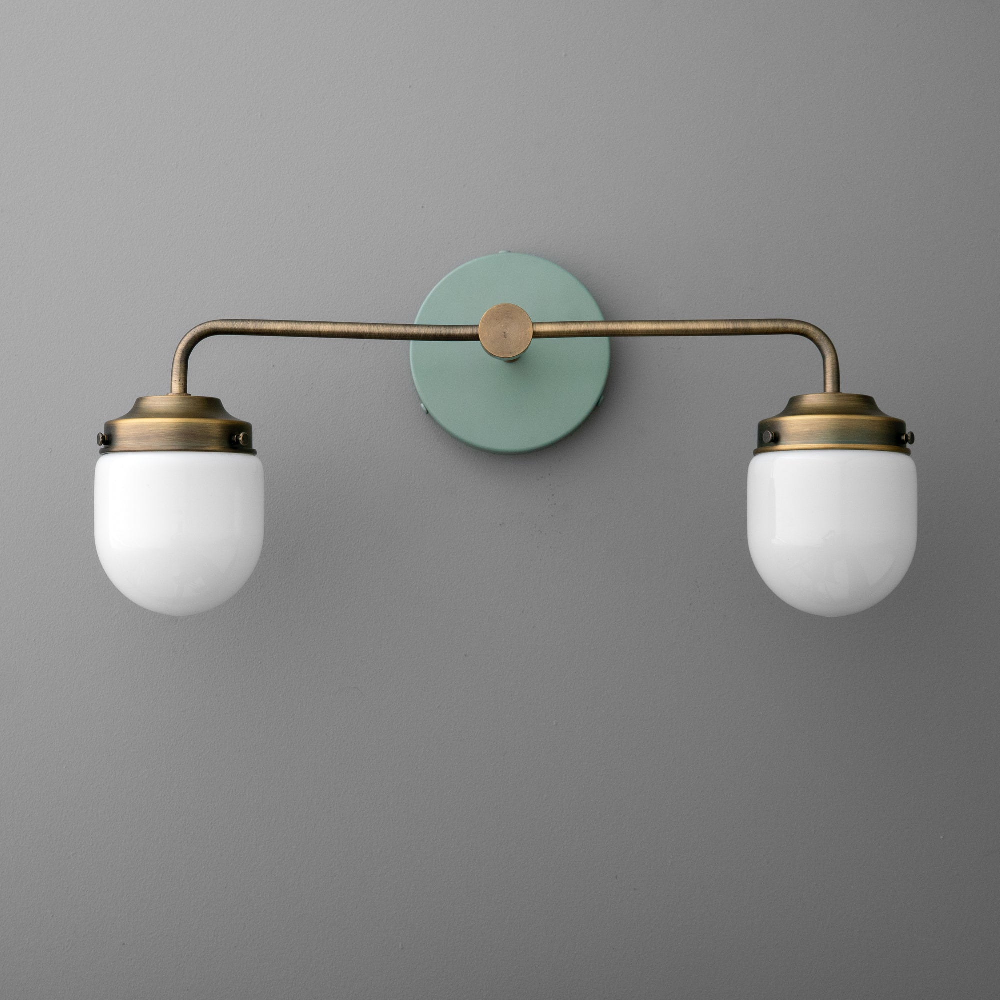 VANITY LIGHT MODEL NO. 1147