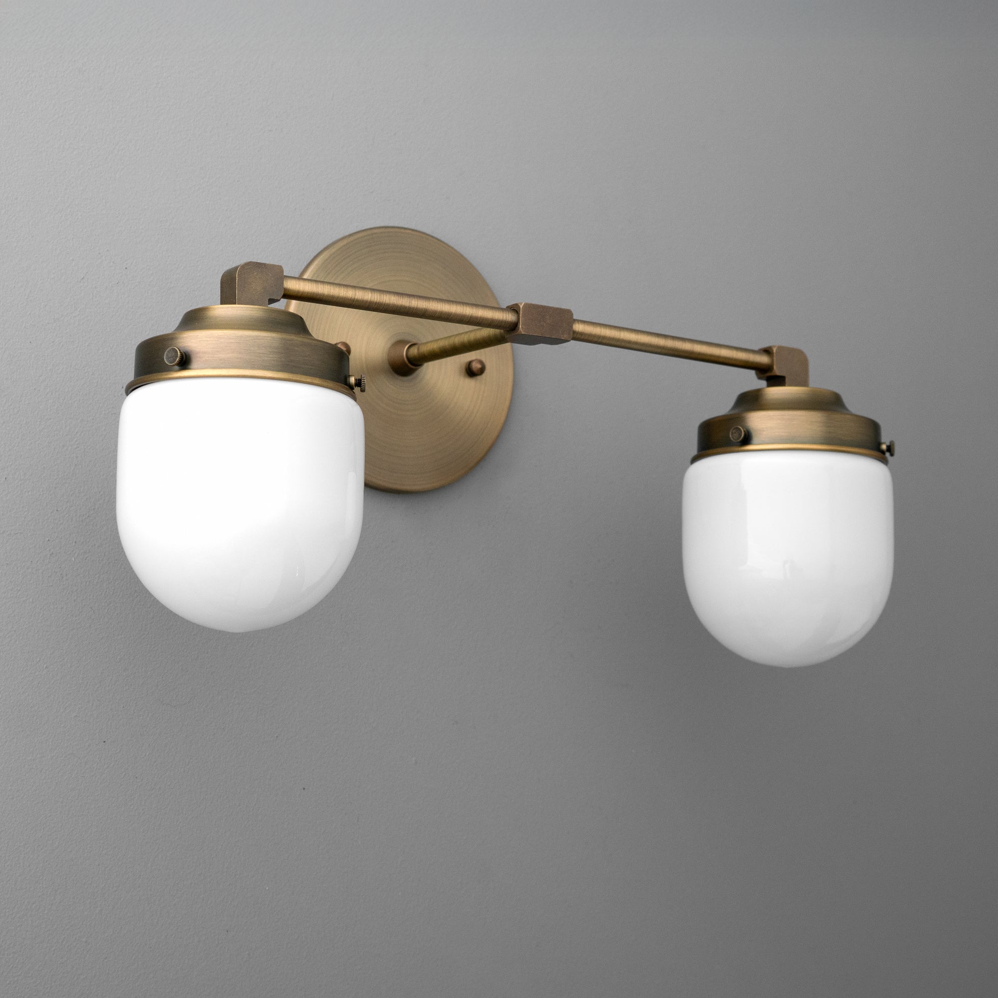 VANITY LIGHT MODEL NO. 1148