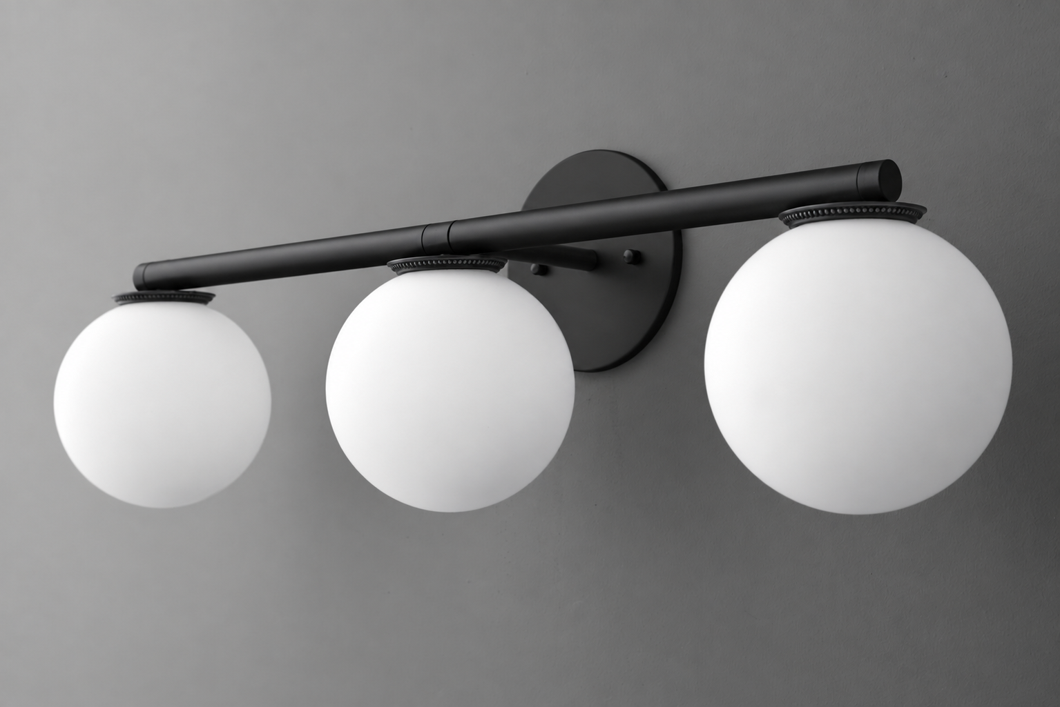 VANITY LIGHT MODEL NO. 1158