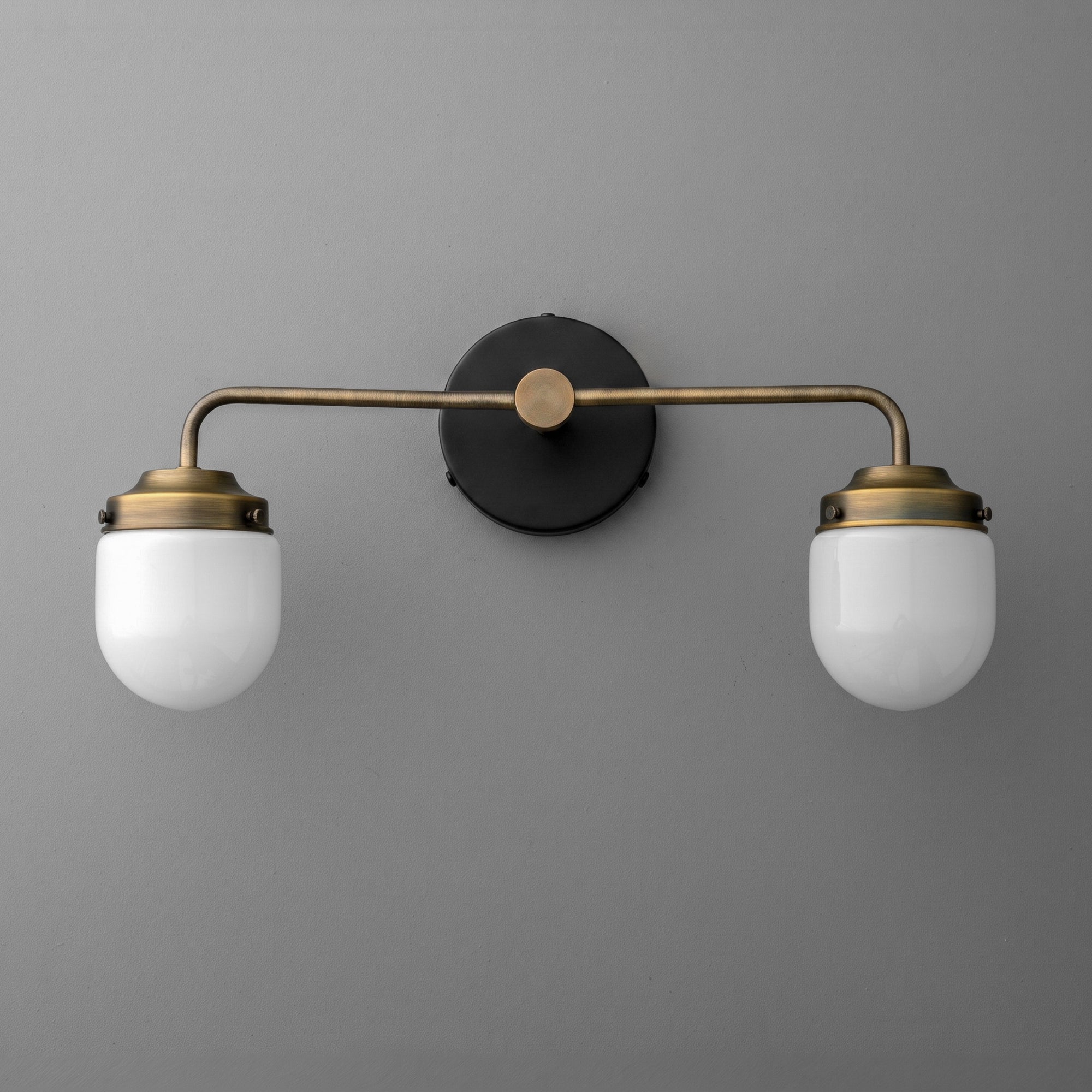 VANITY LIGHT MODEL NO. 1147