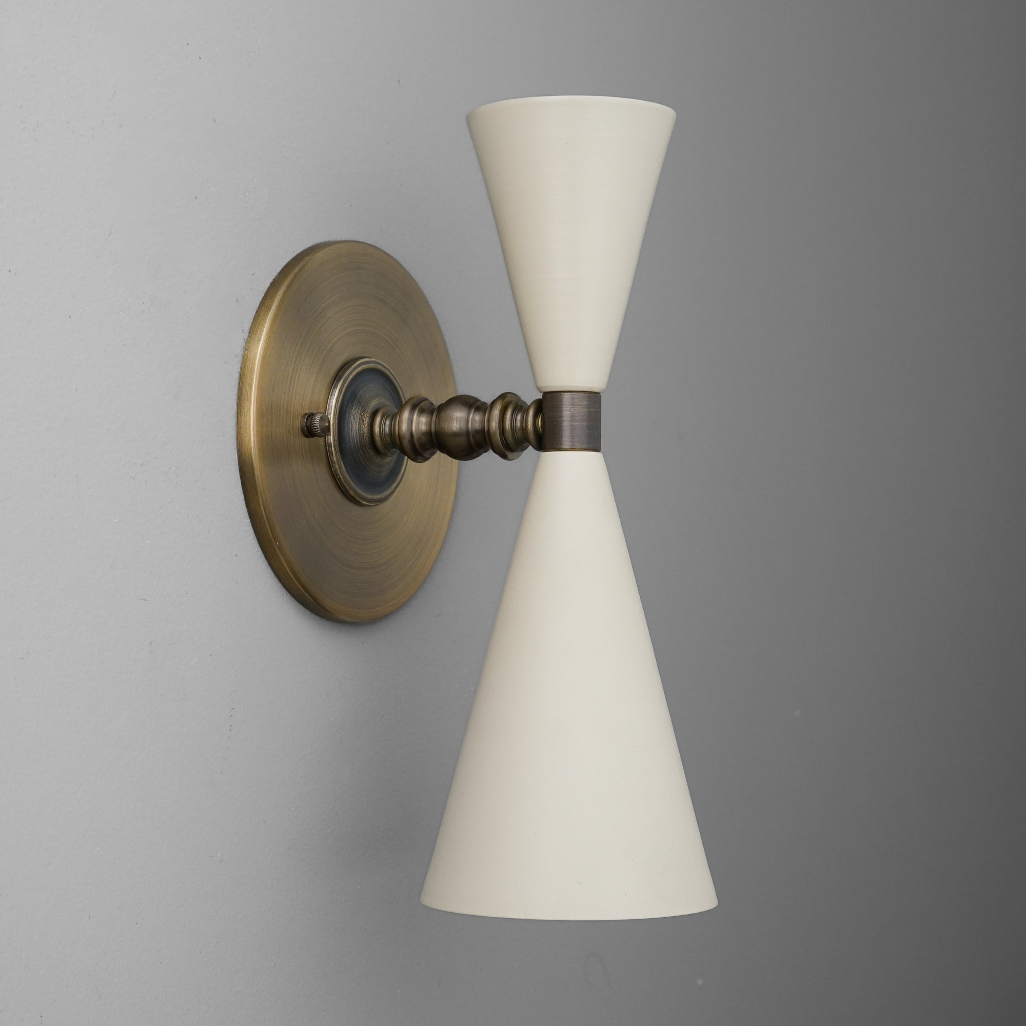 SCONCE MODEL NO. 5895