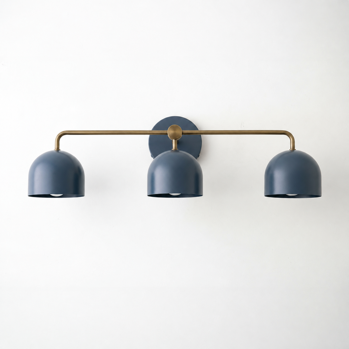 VANITY LIGHT MODEL NO. 7456 in Antique Brass