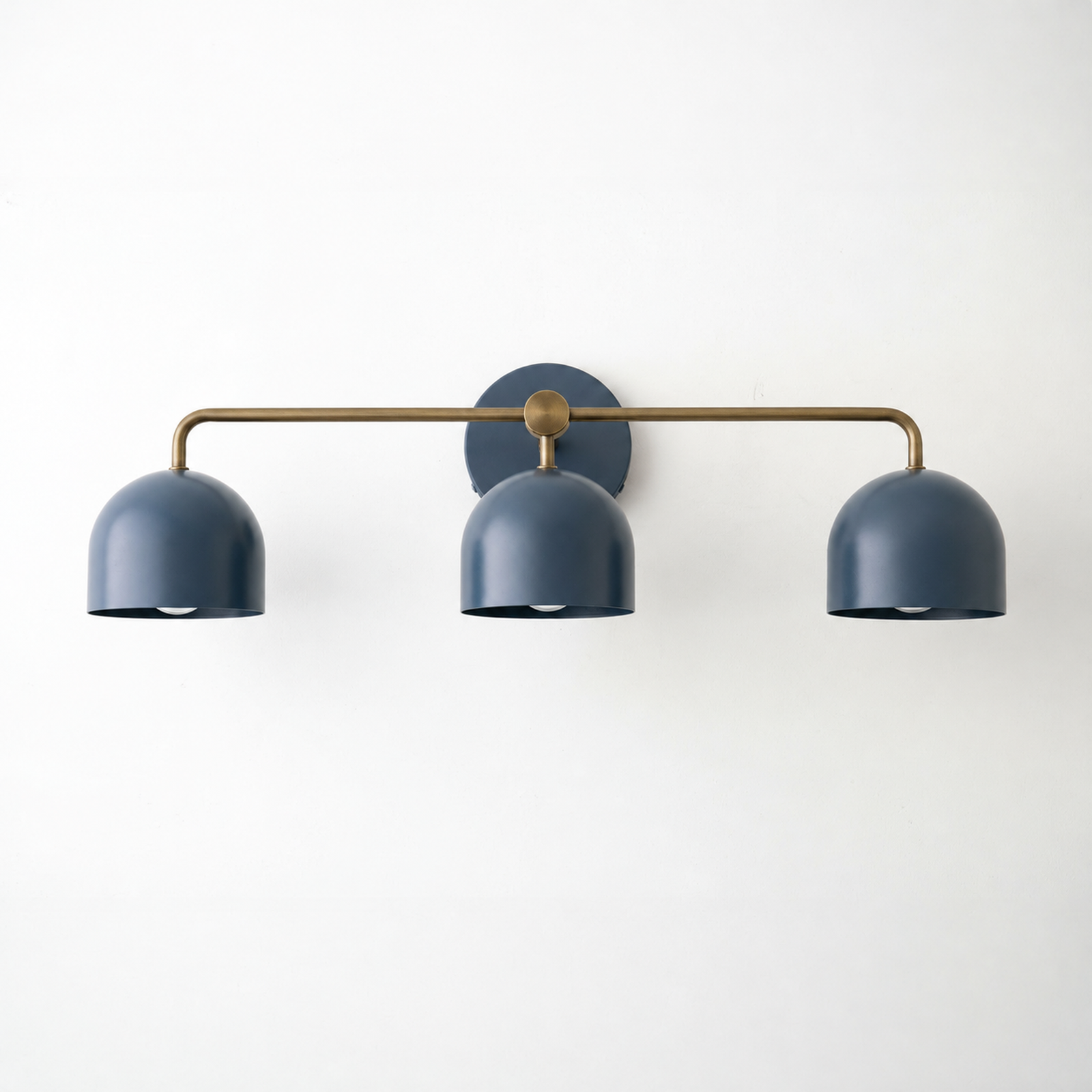 VANITY LIGHT MODEL NO. 7456 in Antique Brass