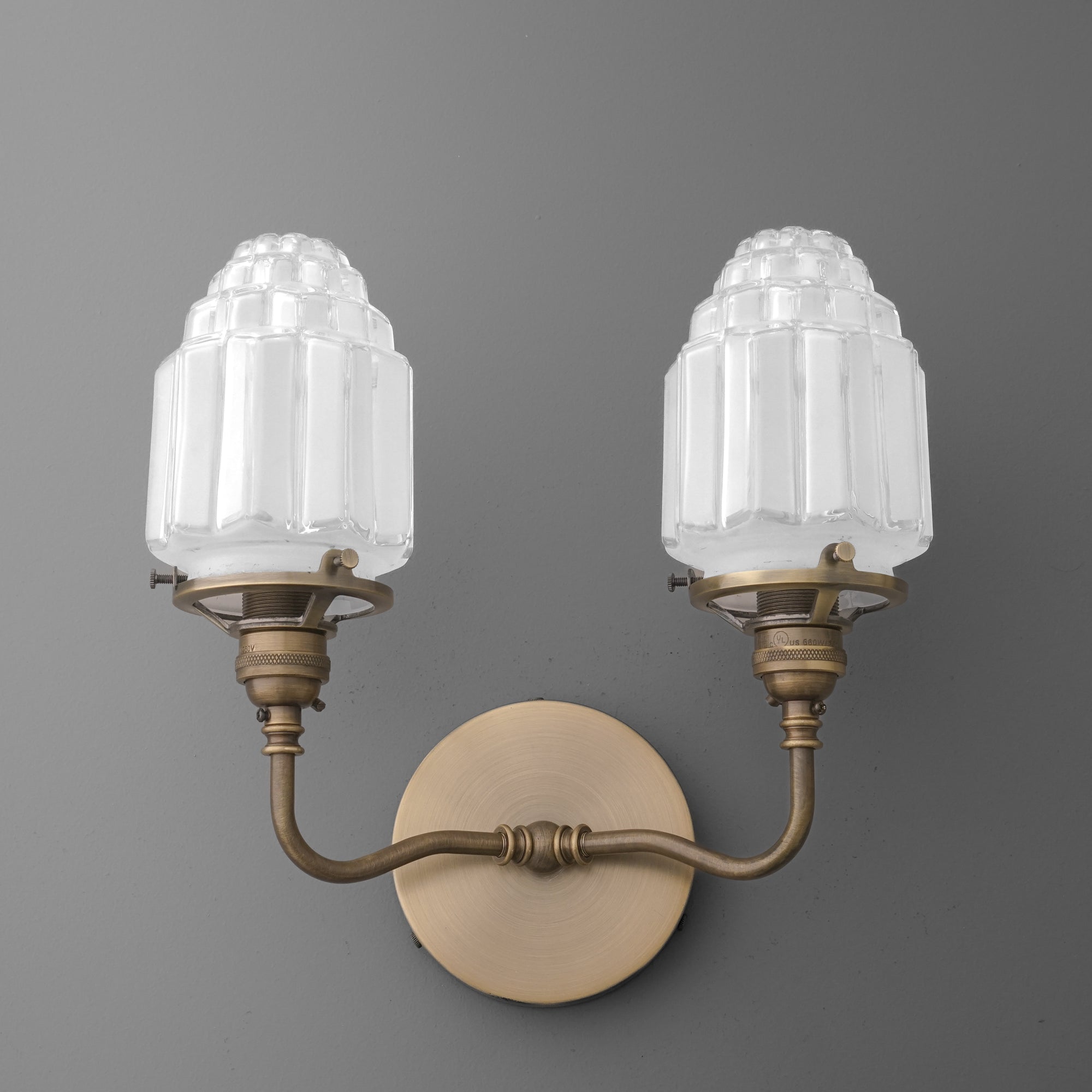 VANITY LIGHT MODEL NO. 7646