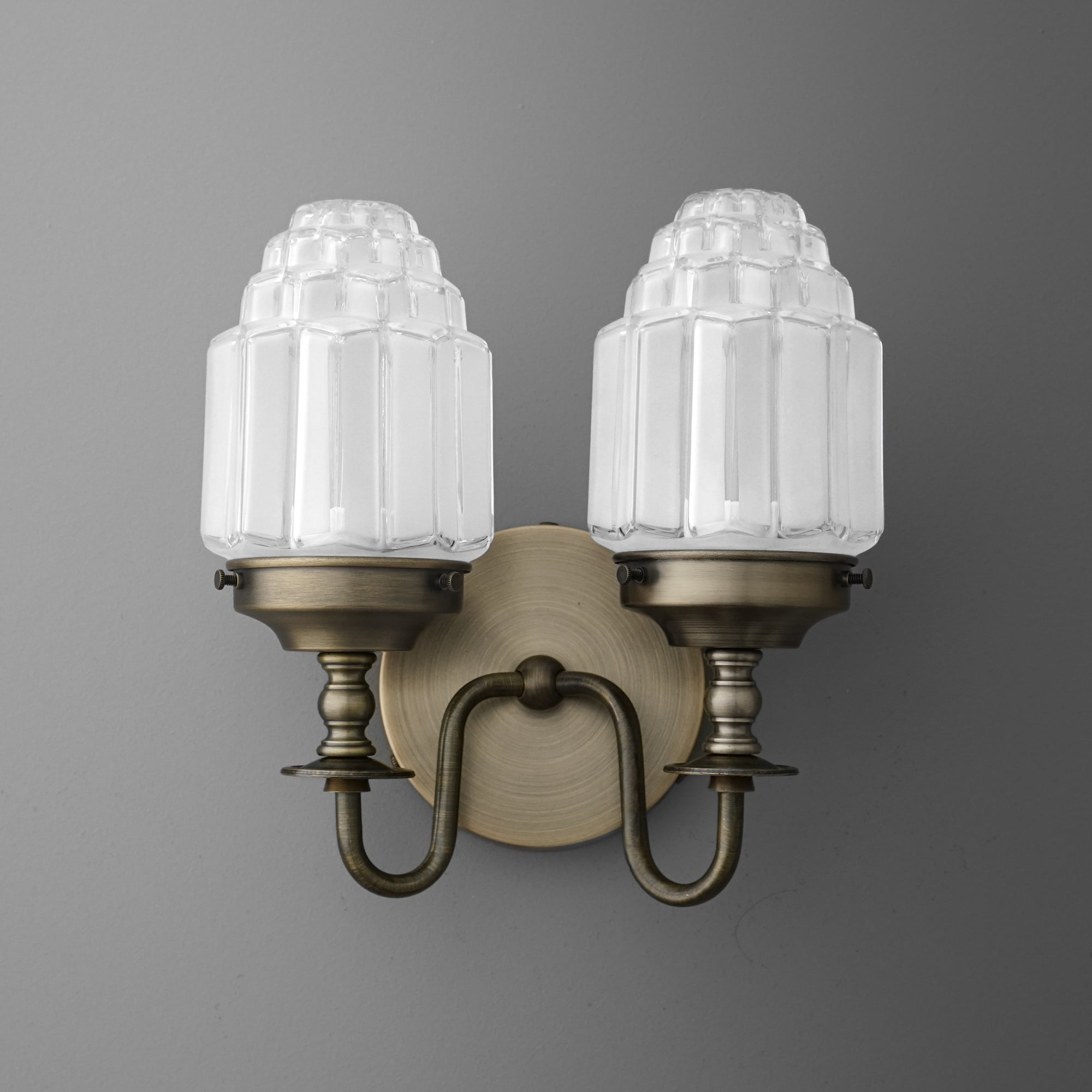 VANITY LIGHT MODEL NO. 8912