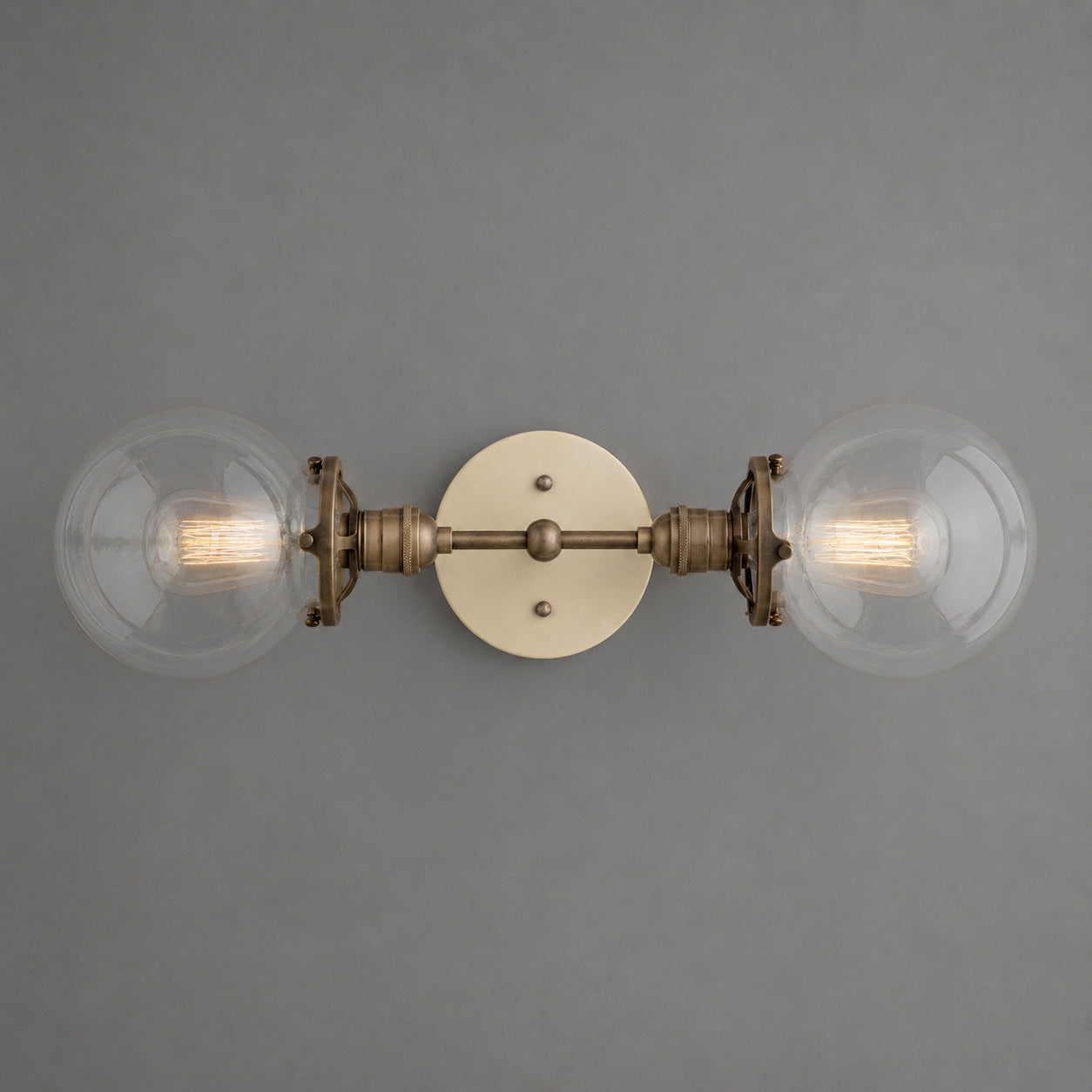 VANITY LIGHT MODEL NO. 7350