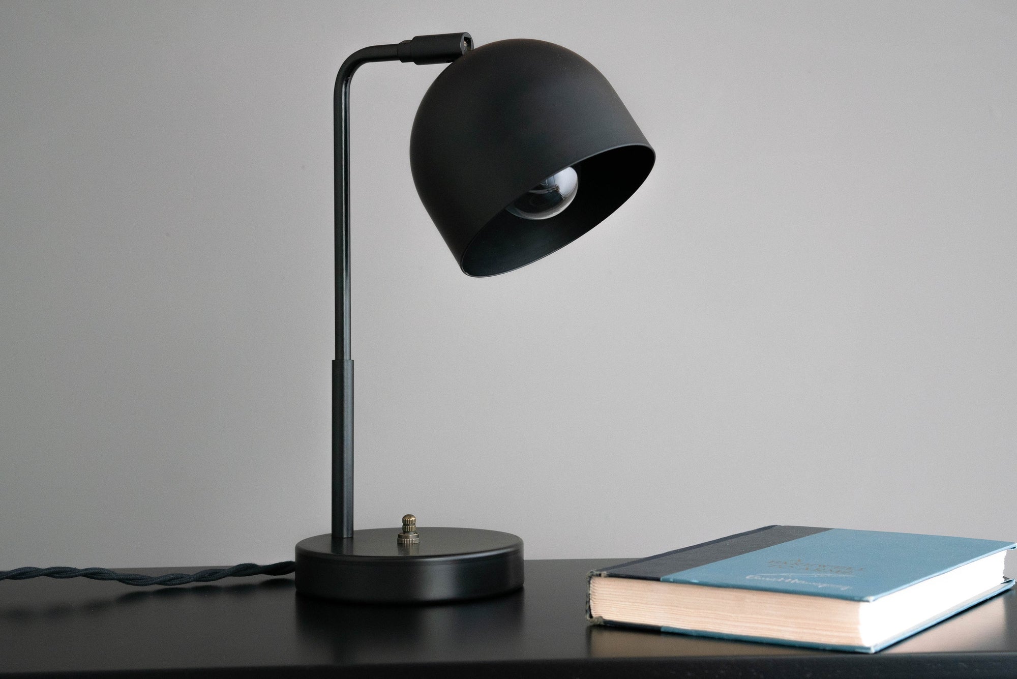 TABLE LAMP MODEL NO. 2351