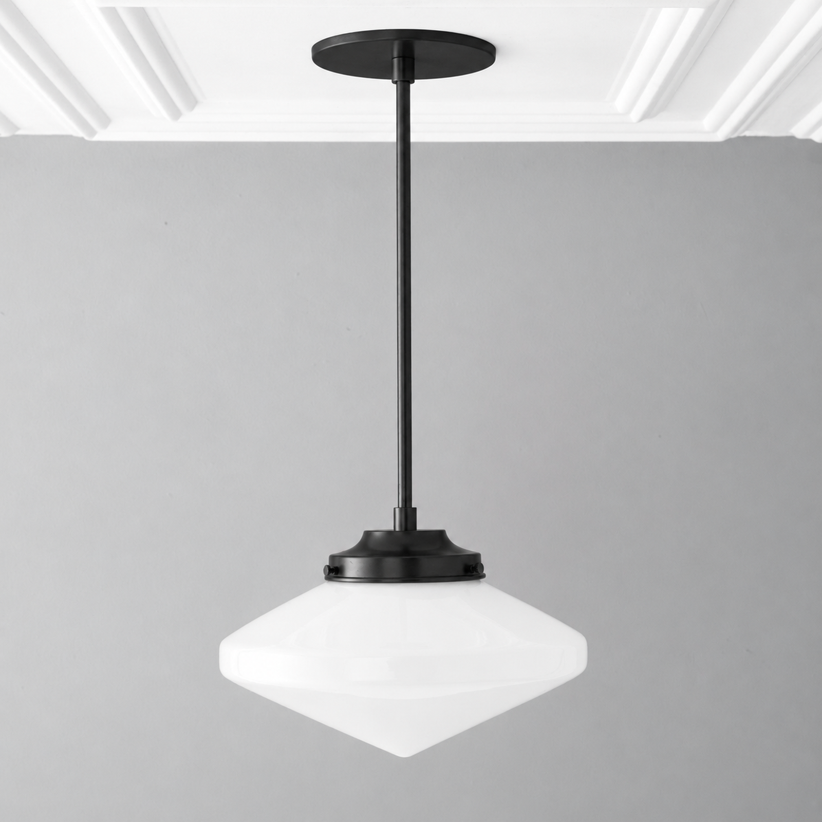 PENDANT MODEL NO. 5862 in Black