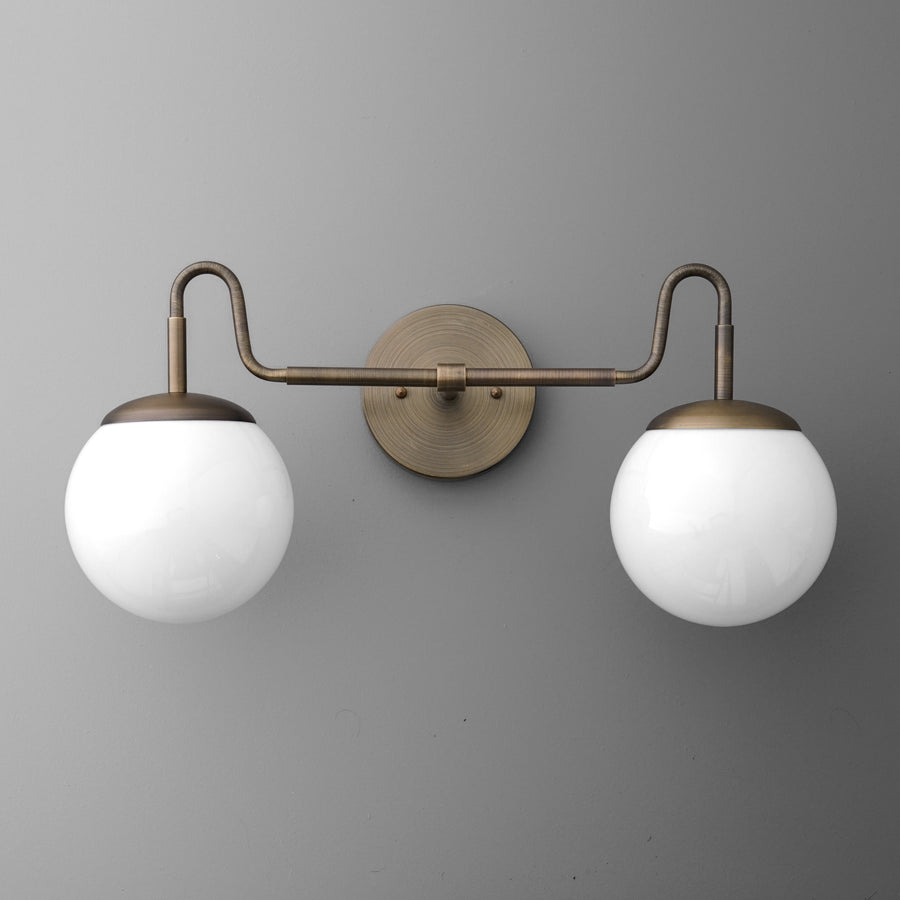 VANITY LIGHT MODEL NO. 3900