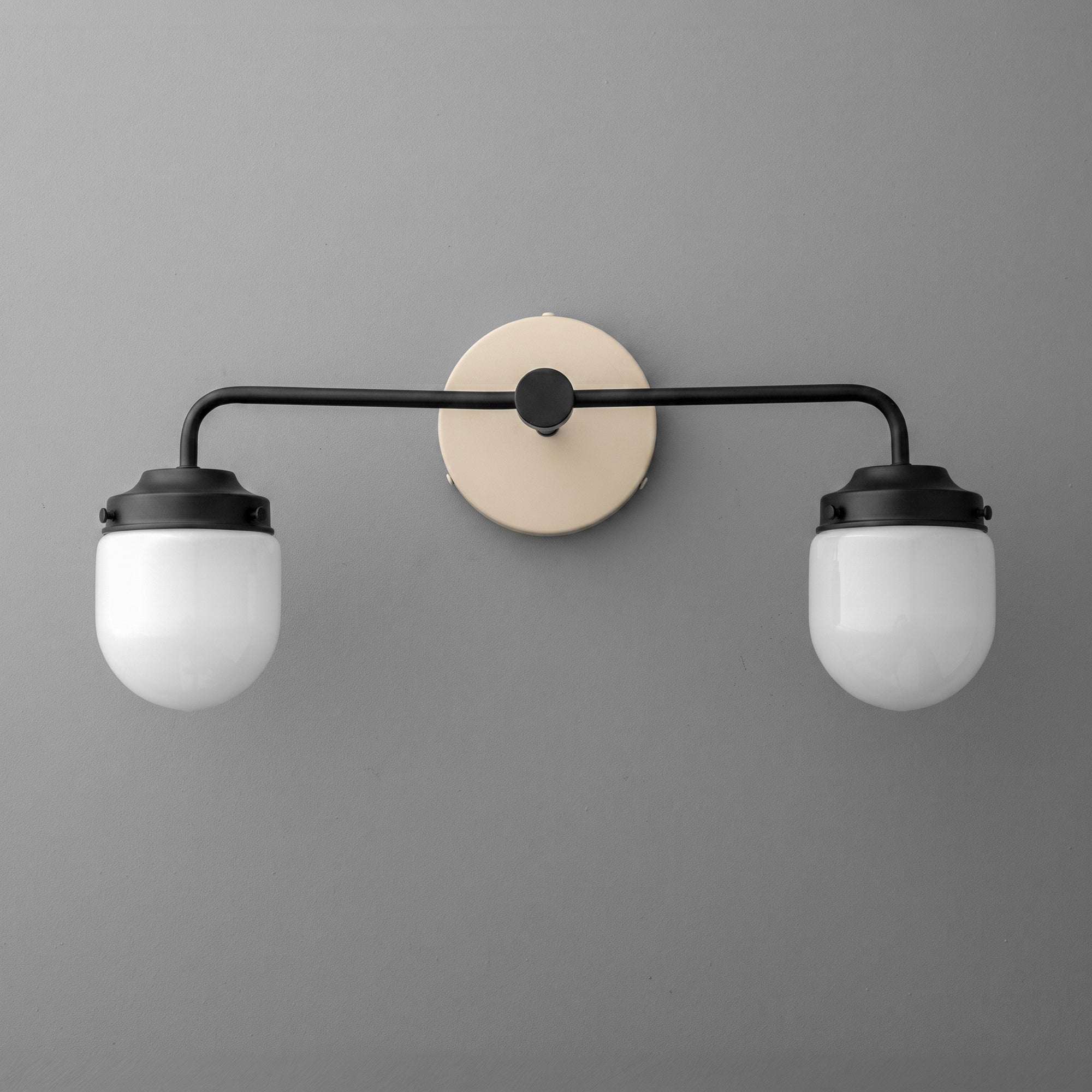 VANITY LIGHT MODEL NO. 1147