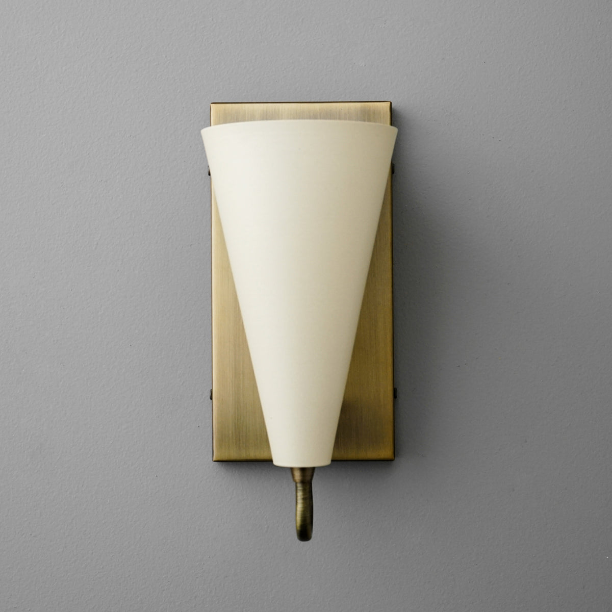 Sconce Light- Model No. 4062