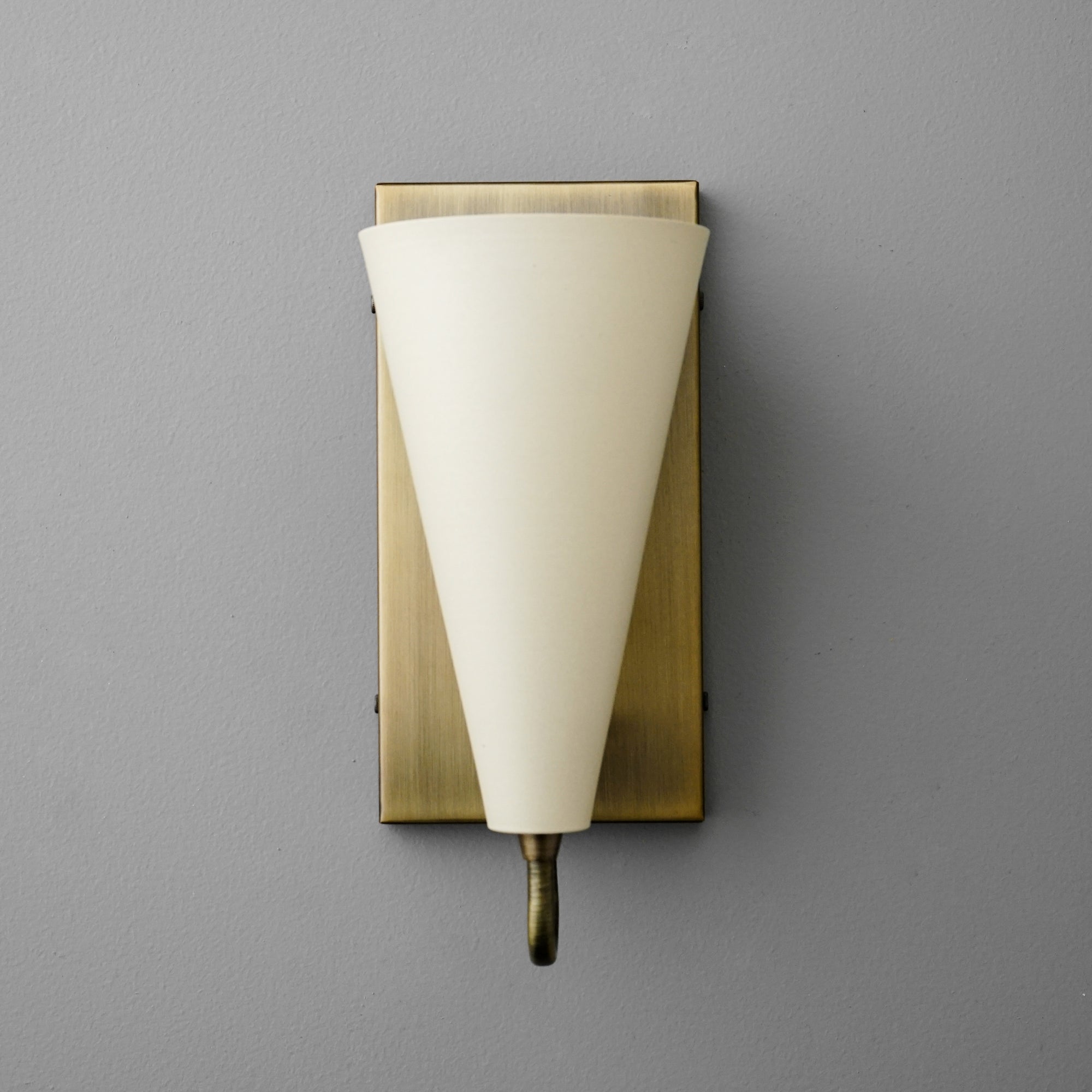 Sconce Light- Model No. 4062