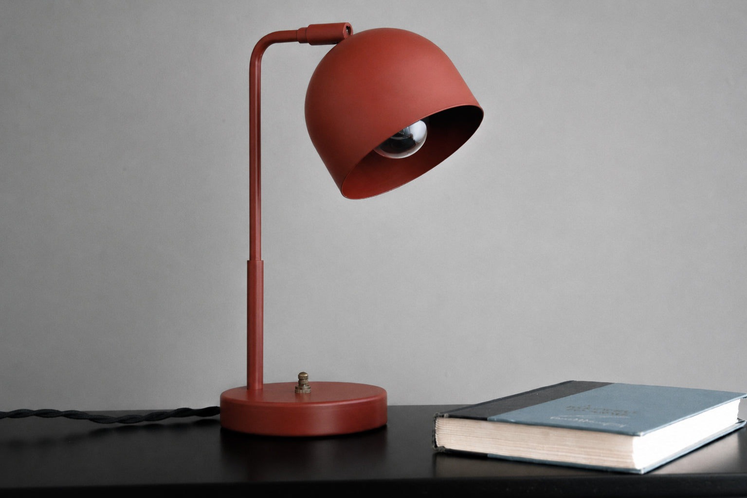 TABLE LAMP MODEL NO. 2351