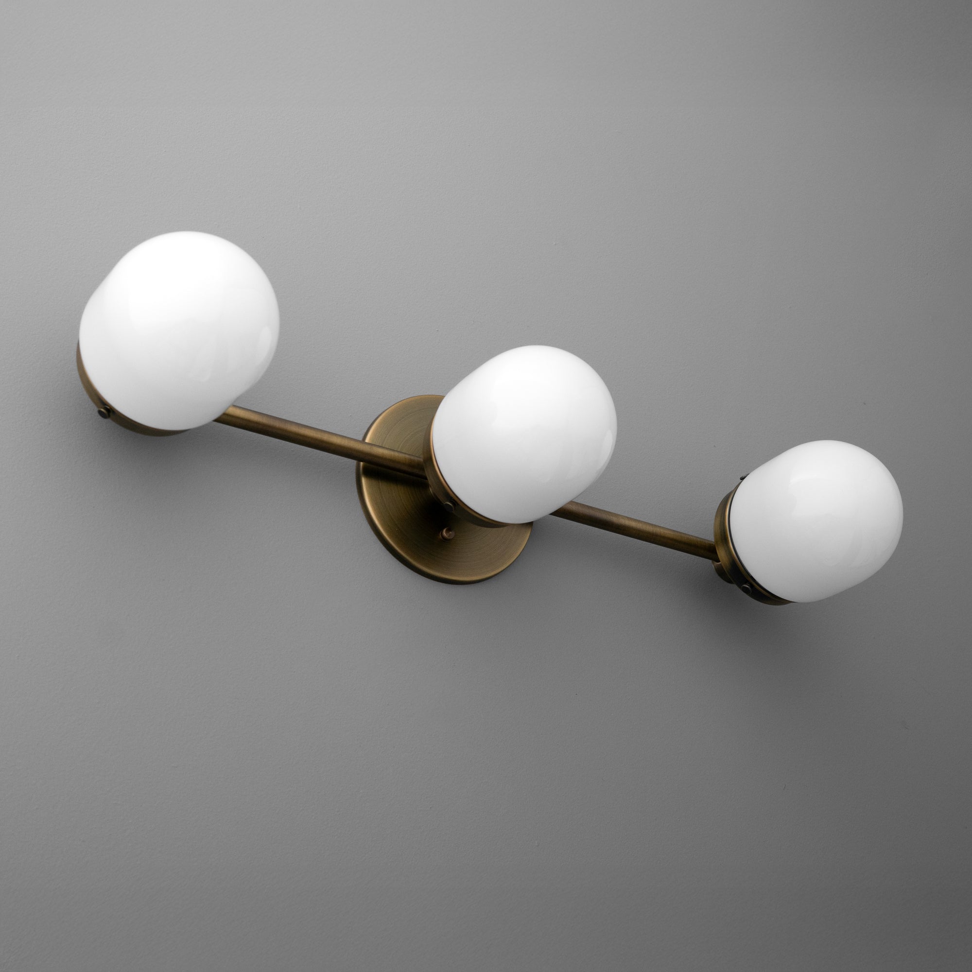VANITY LIGHT MODEL NO. 9157