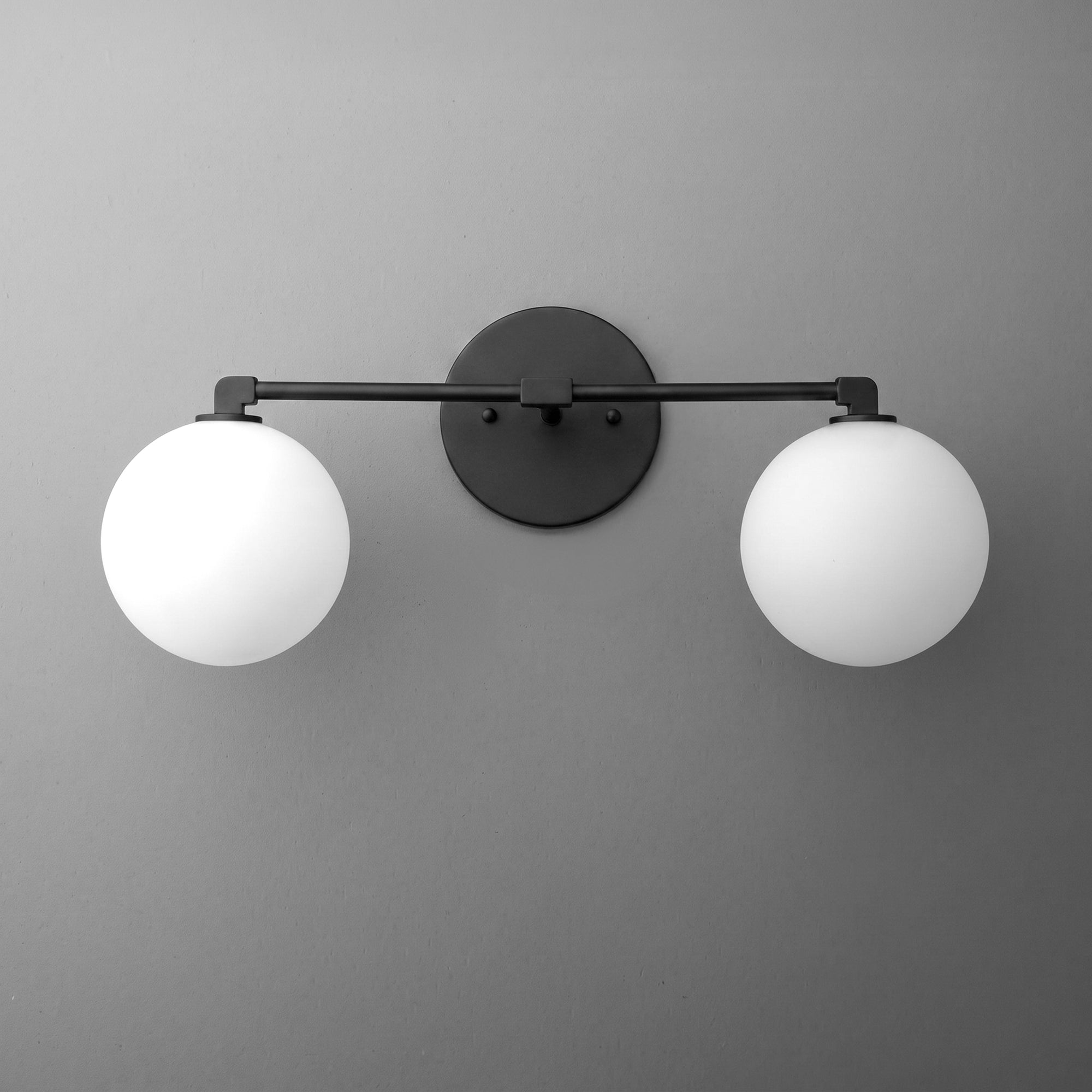VANITY LIGHT MODEL NO. 1150
