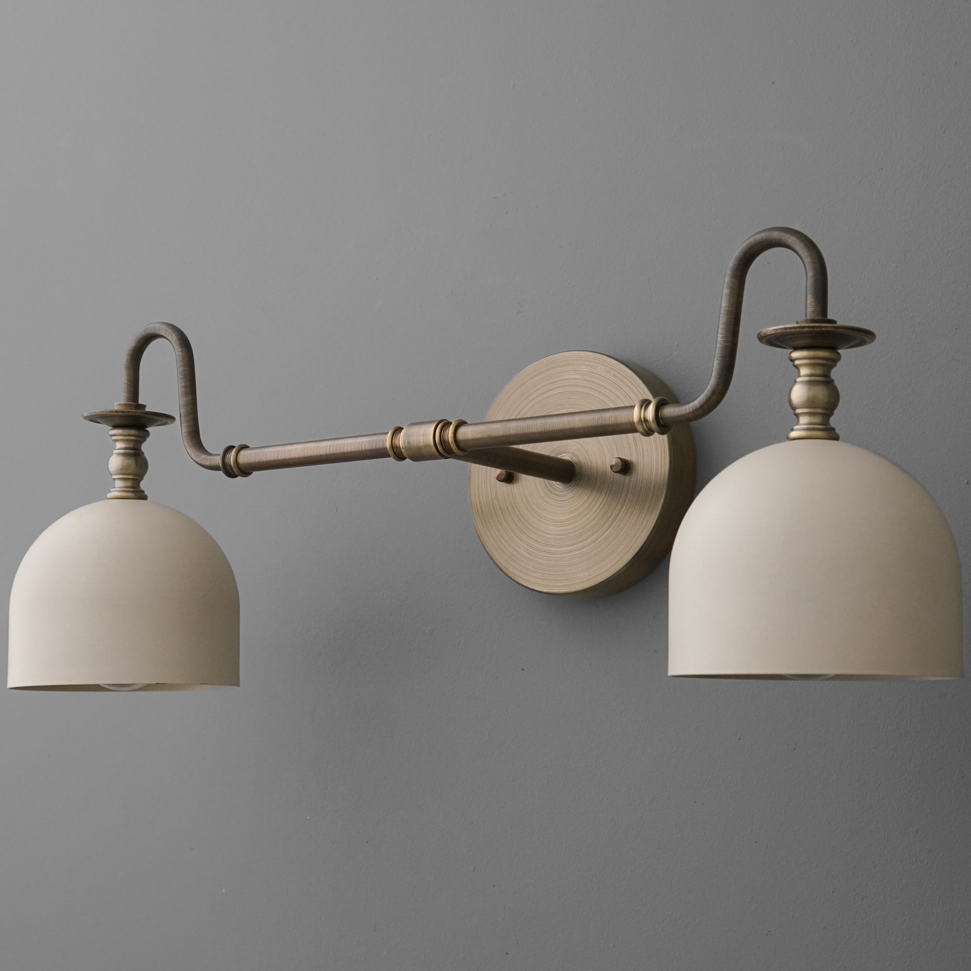 VANITY LIGHT MODEL NO. 1115