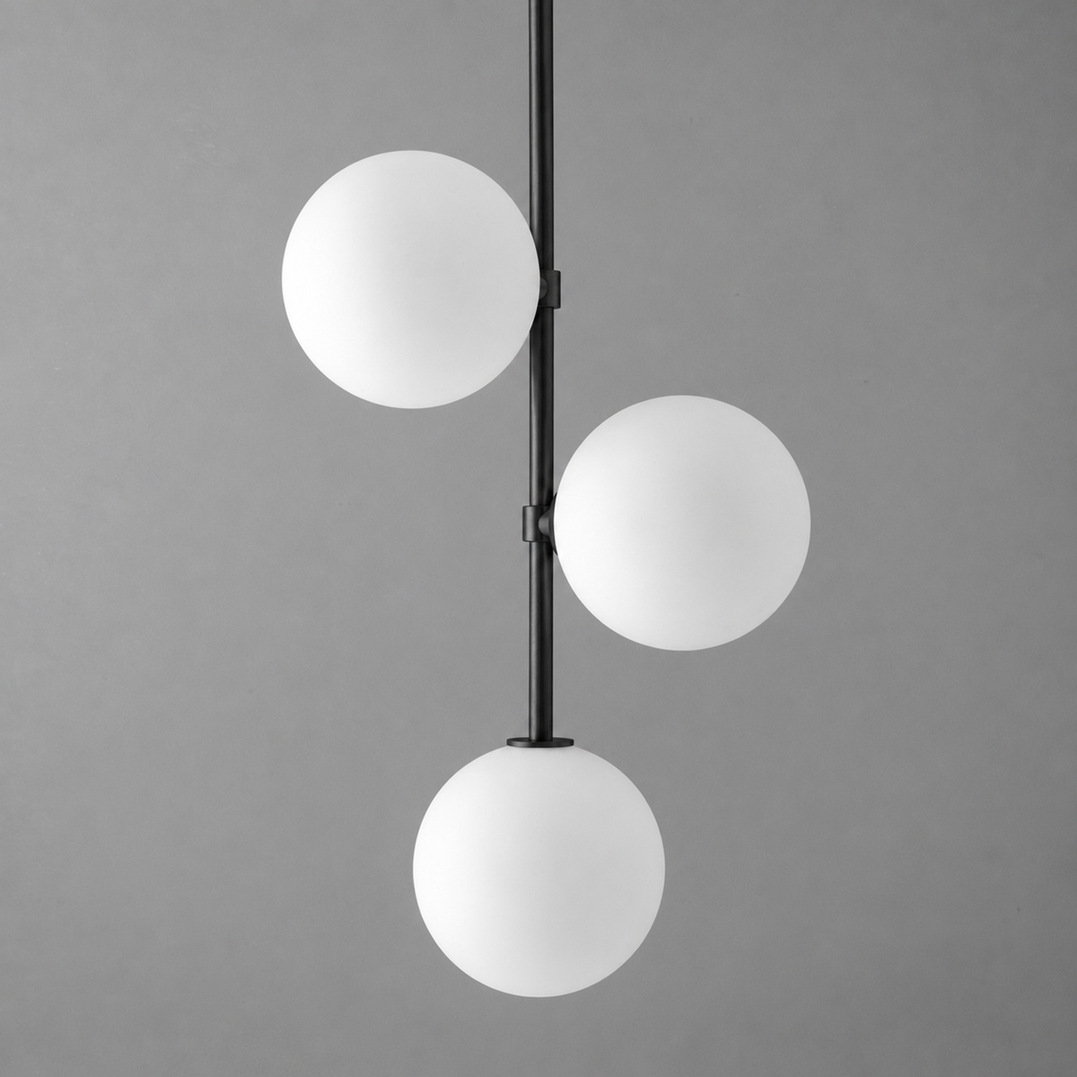 CHANDELIER MODEL NO. 1916 in Black