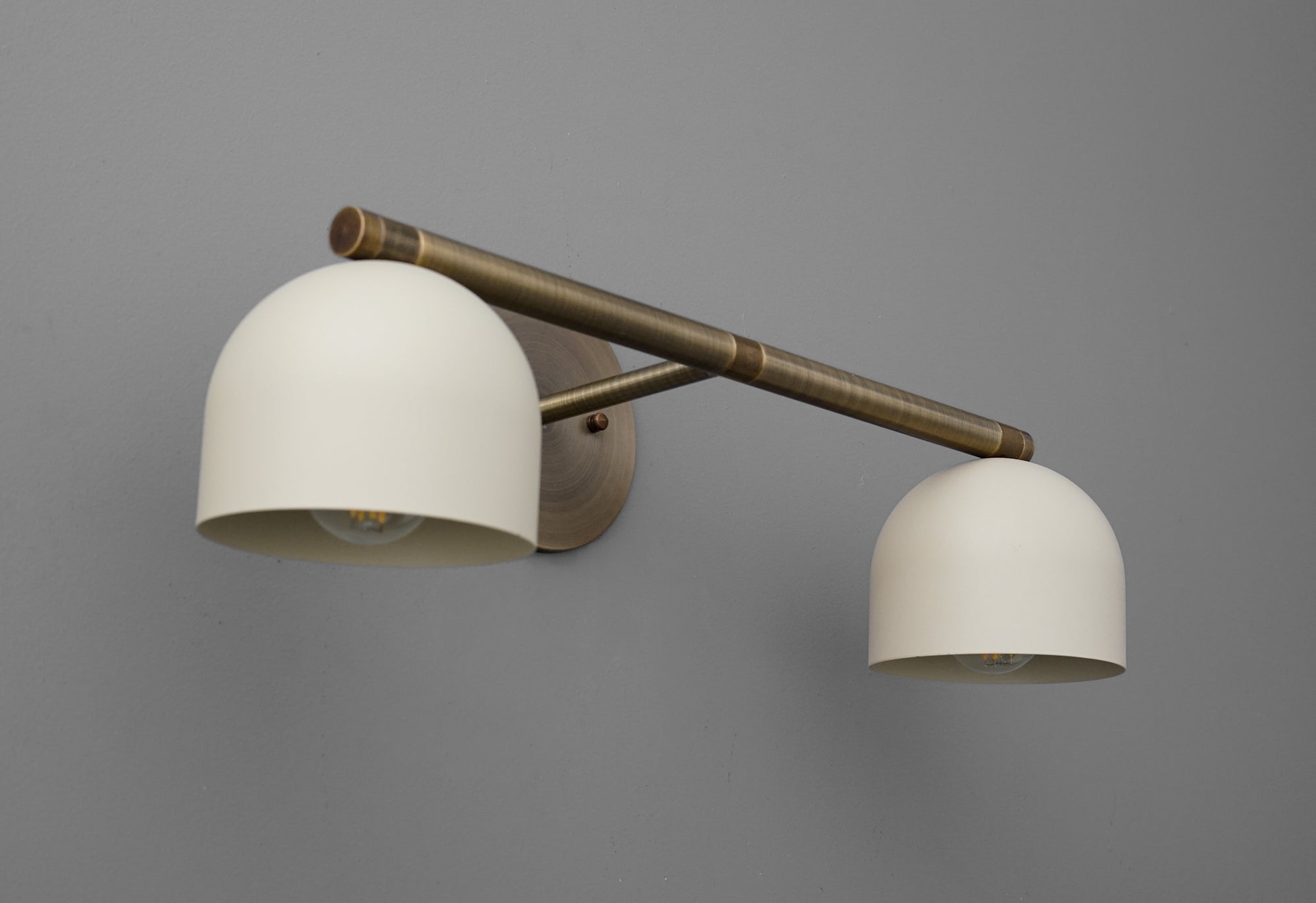 VANITY LIGHT MODEL NO. 1186