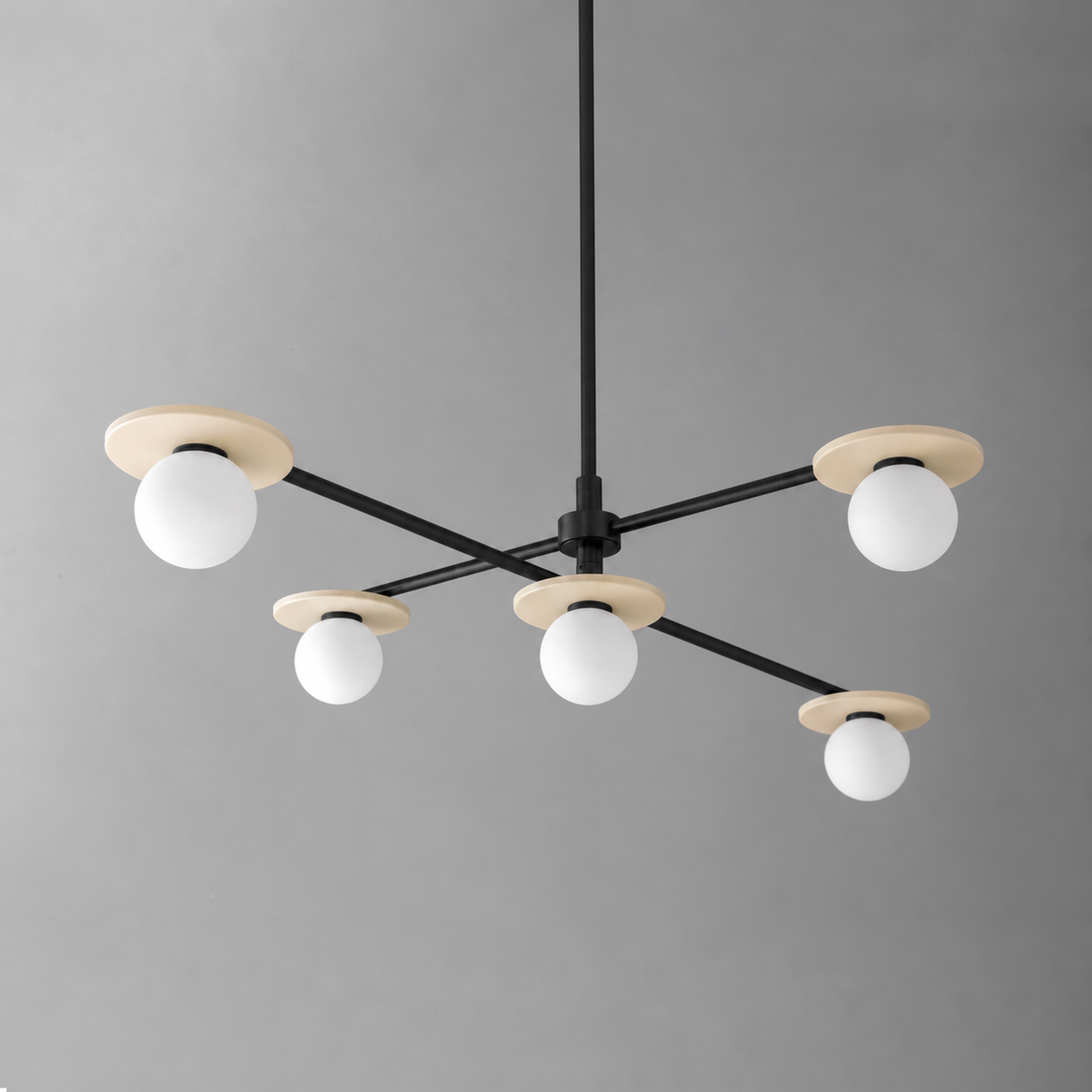 CHANDELIER MODEL NO. 4550 in Black/Cream