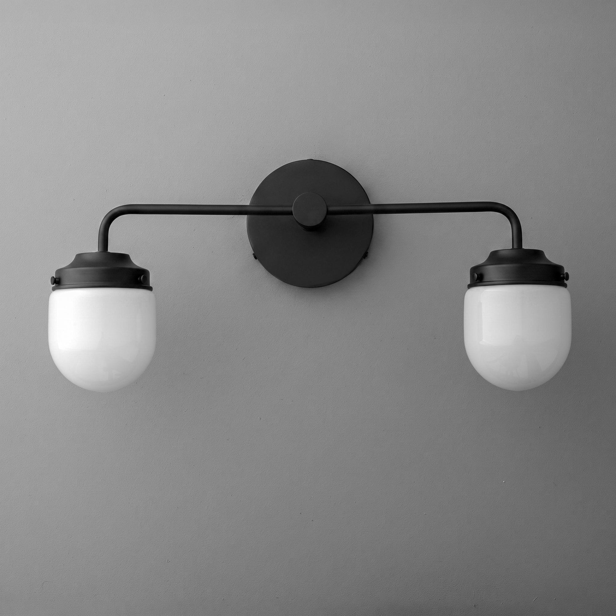 VANITY LIGHT MODEL NO. 1147