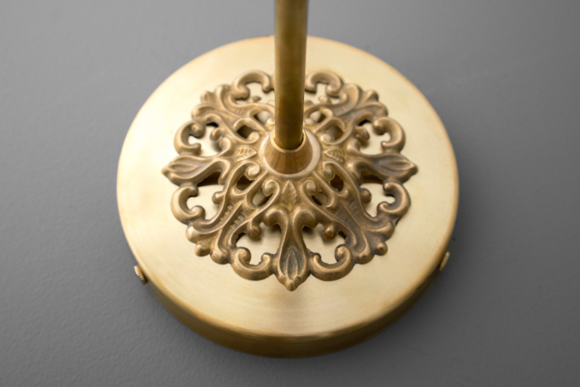 VANITY LIGHT MODEL NO. 1135