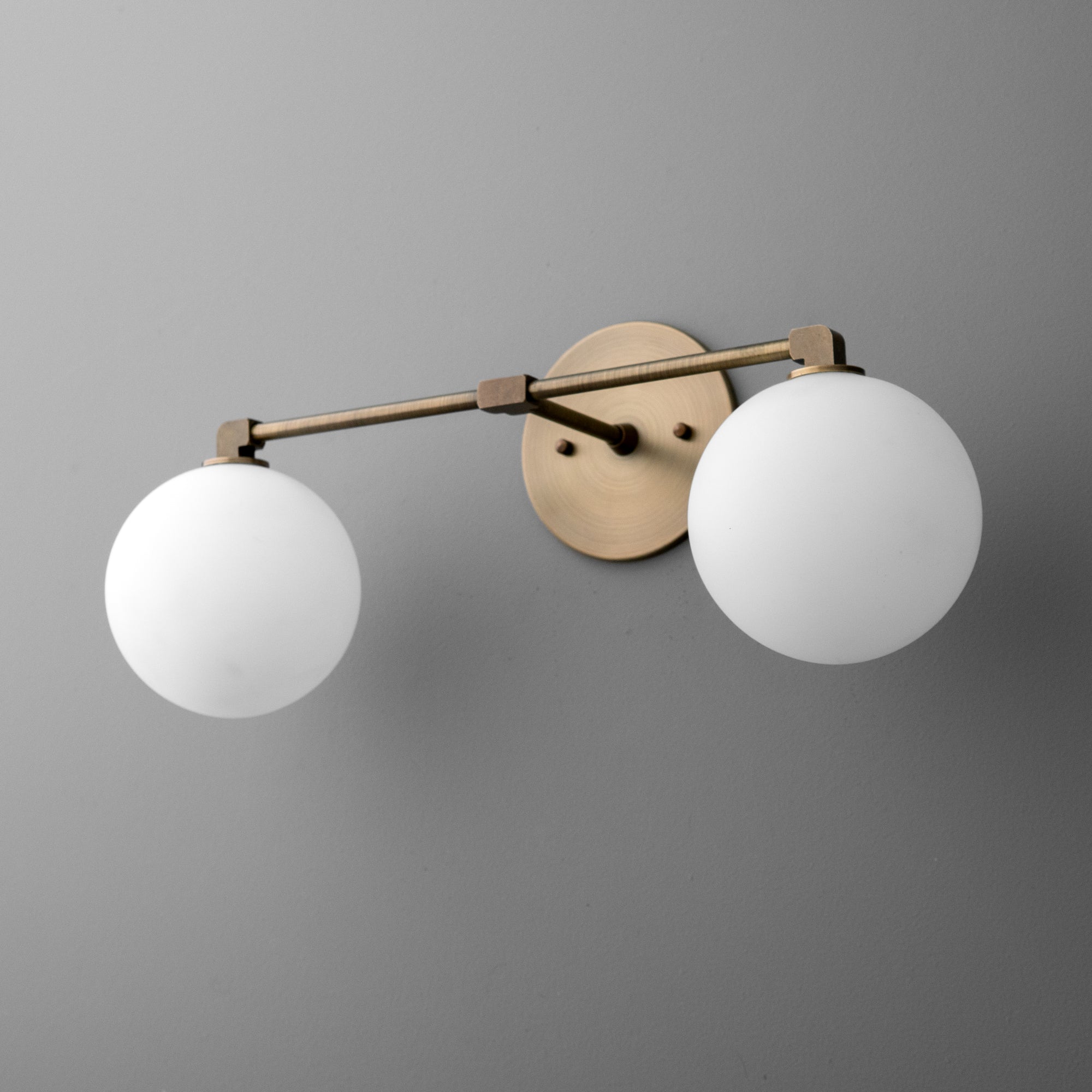VANITY LIGHT MODEL NO. 1150