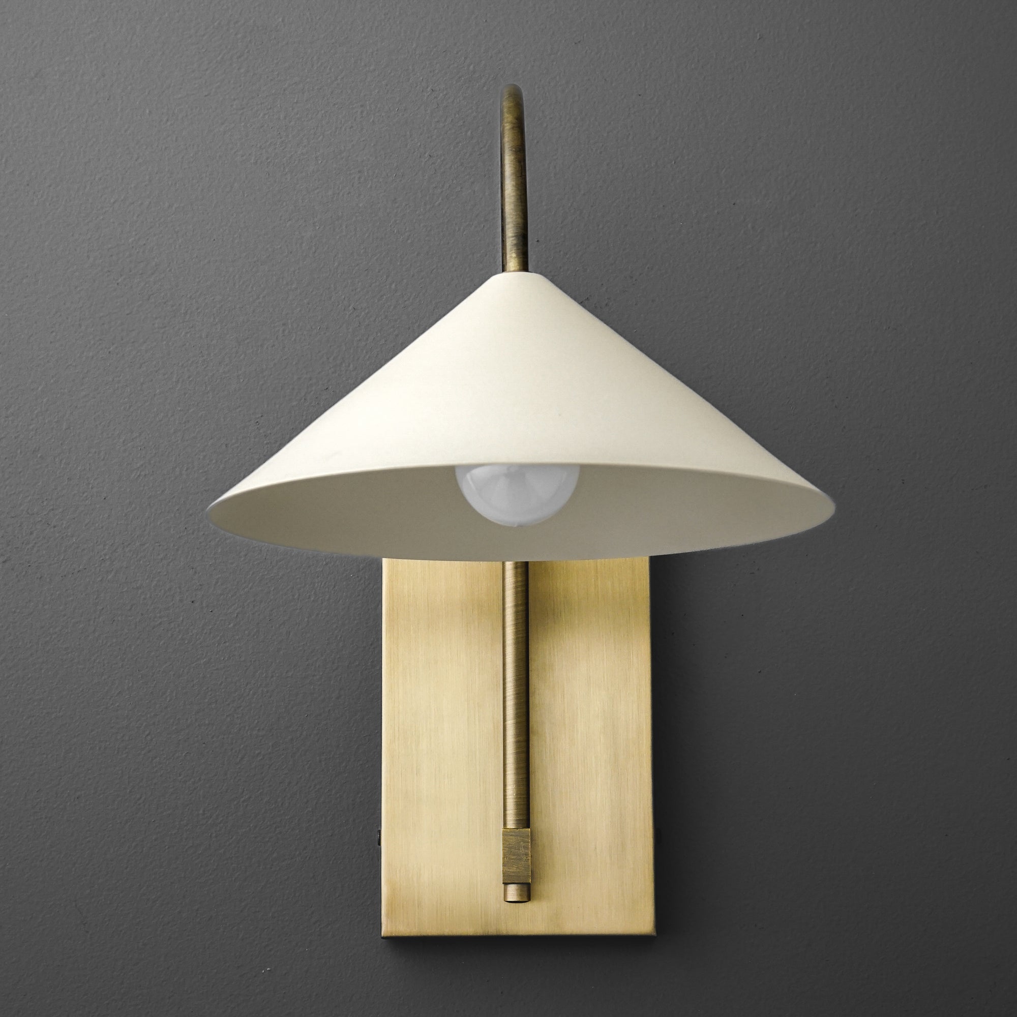 Sconce Light- Model No. 3799