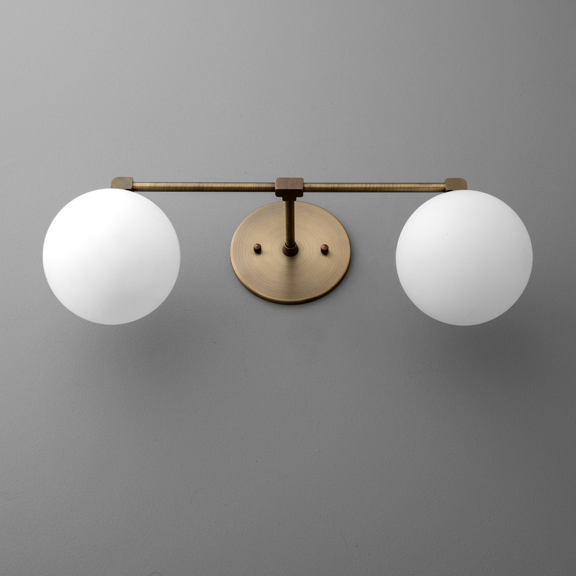 VANITY LIGHT MODEL NO. 1150