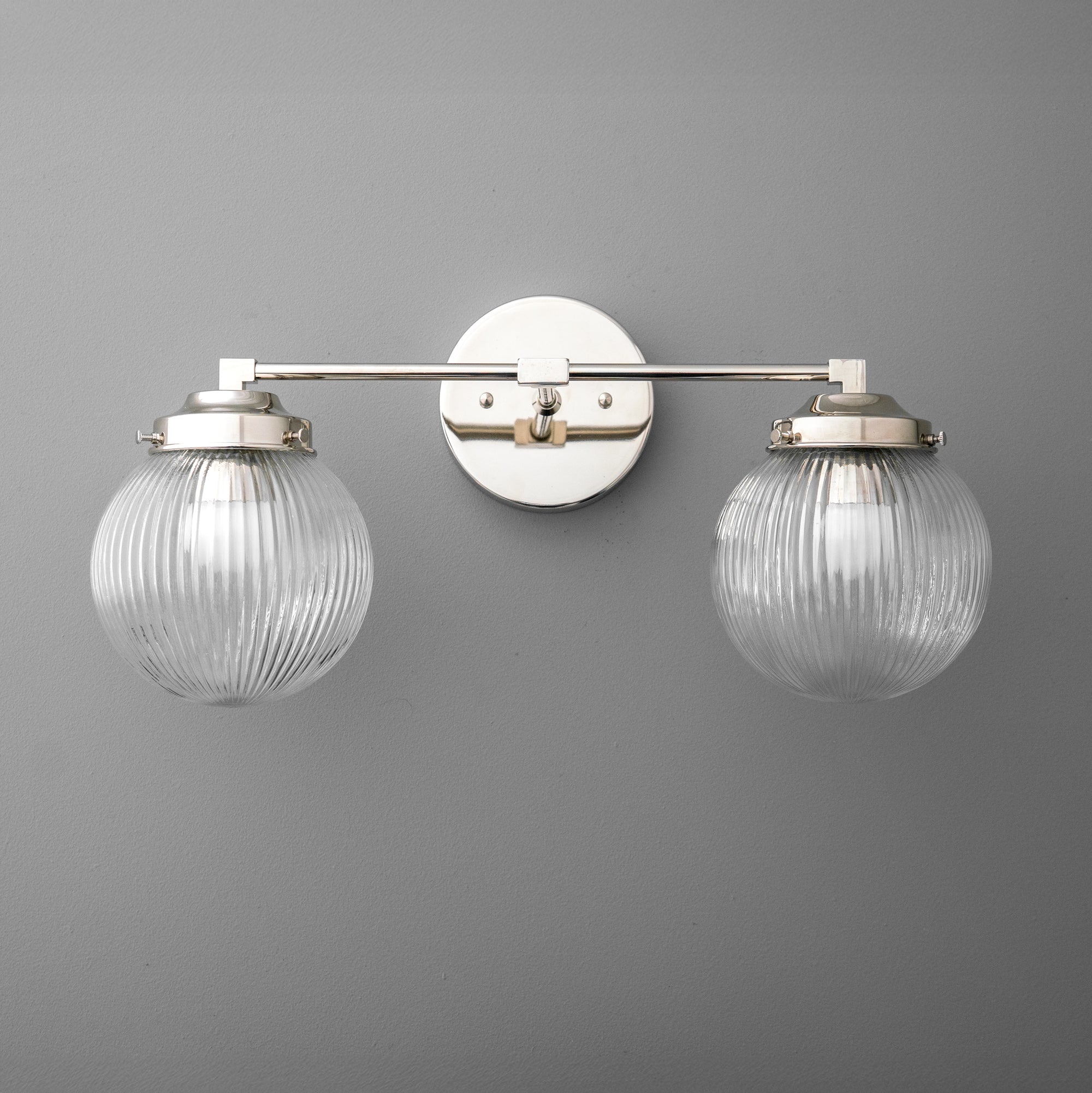 VANITY LIGHT MODEL NO. 1125