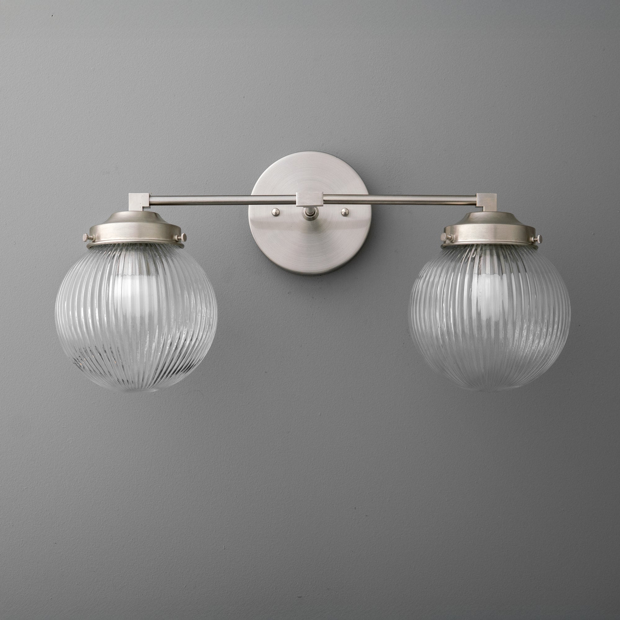 VANITY LIGHT MODEL NO. 1125
