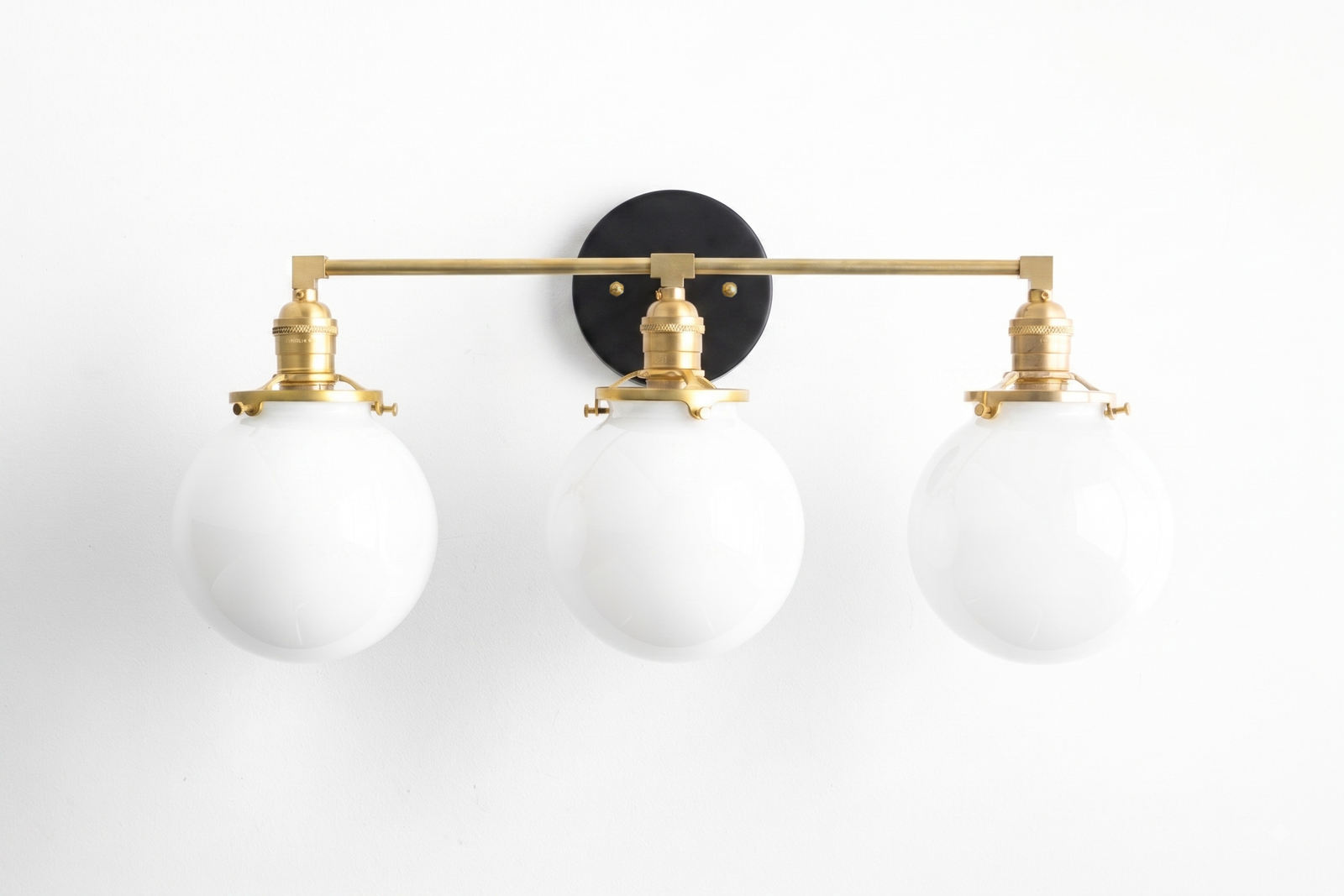 VANITY LIGHT MODEL NO. 4111
