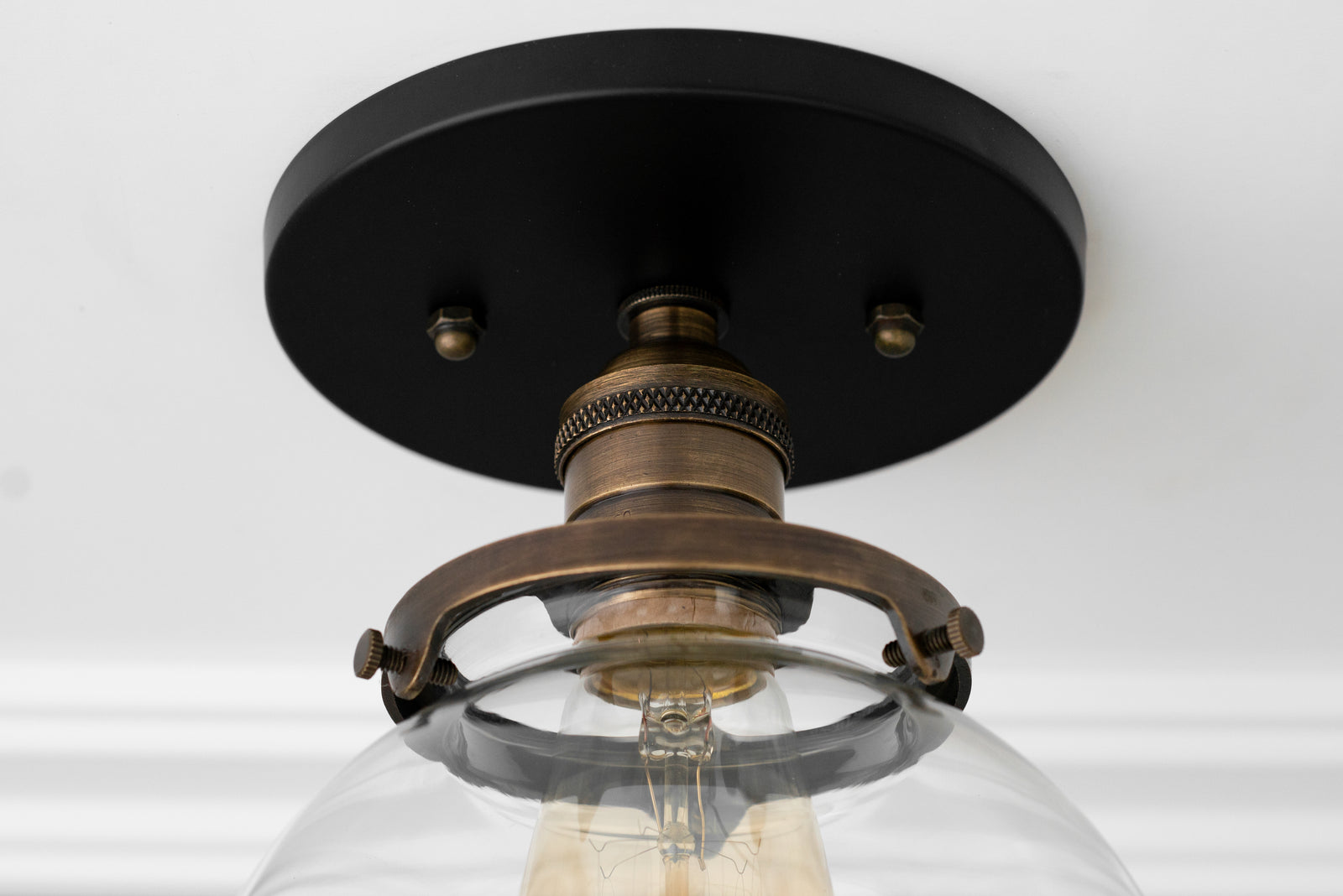 CEILING LIGHT MODEL NO. 1653