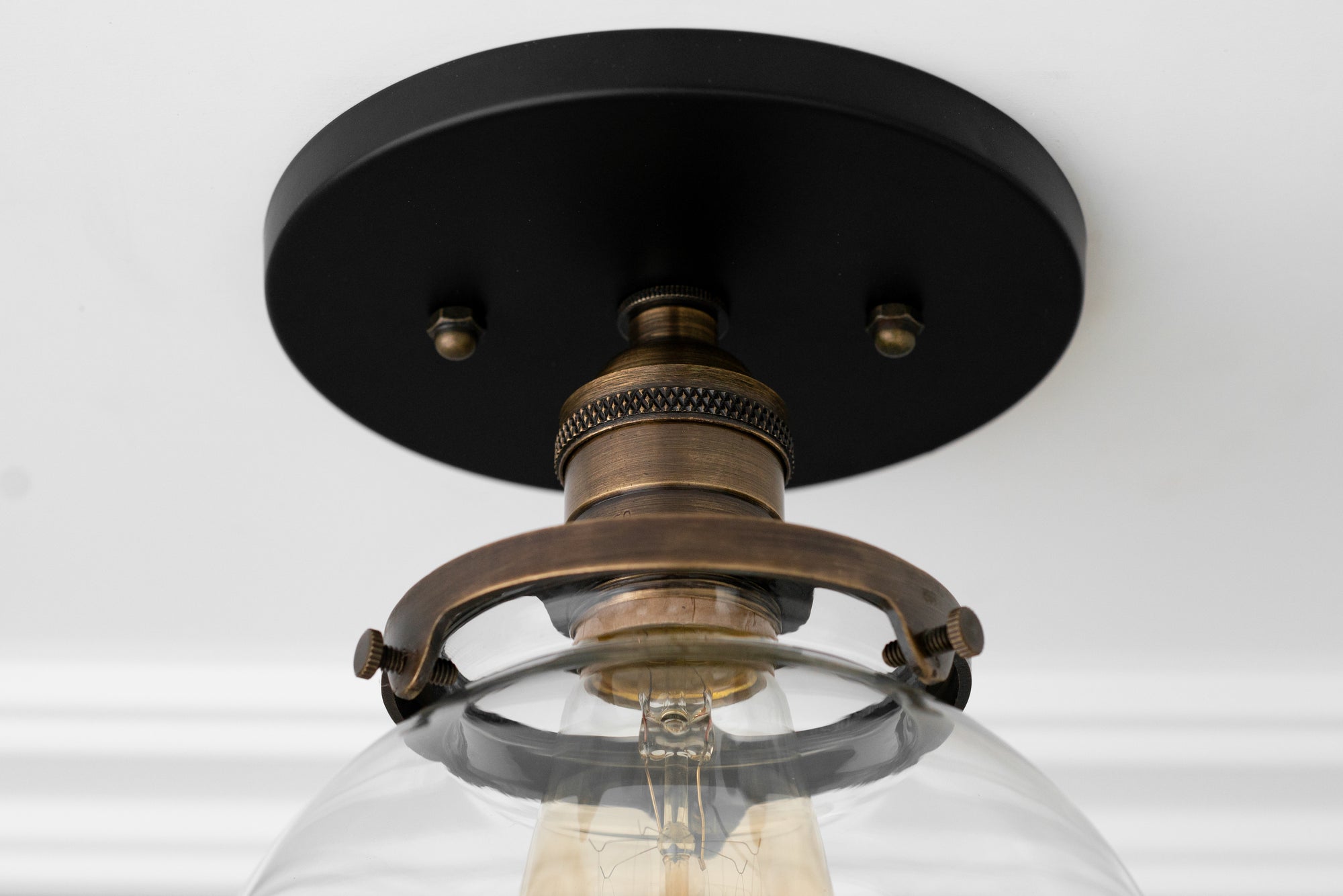 CEILING LIGHT MODEL NO. 1653