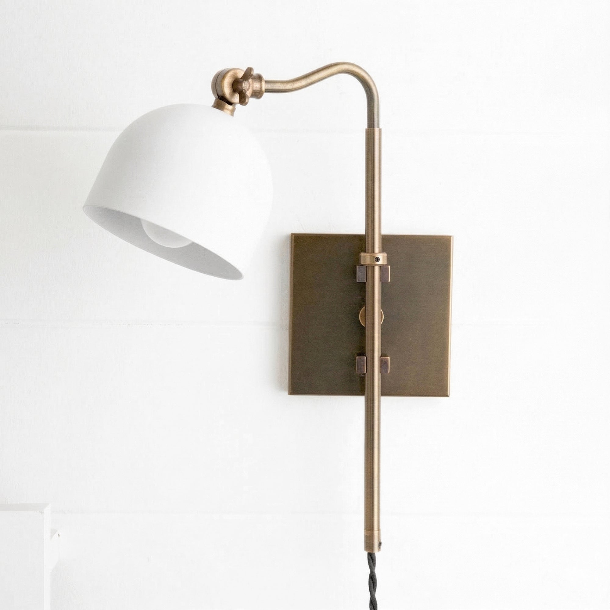 SCONCE MODEL NO. 5025
