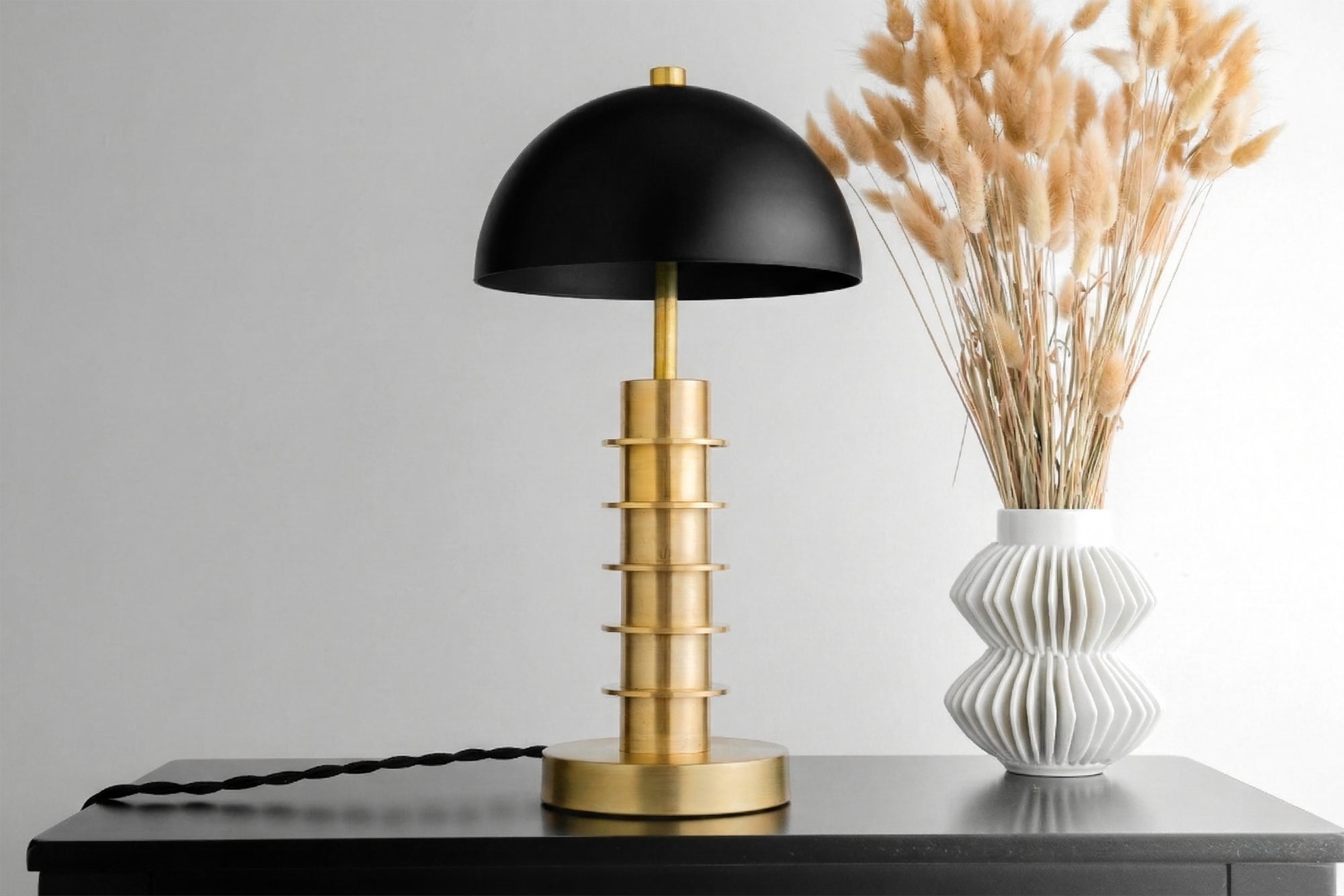 TABLE LAMP MODEL NO. 9987