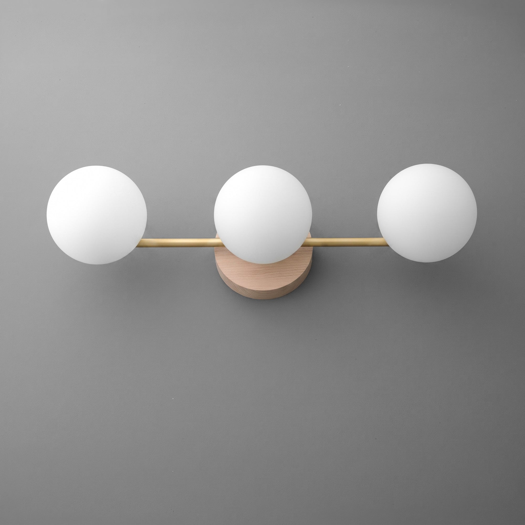 VANITY LIGHT MODEL NO. 6089