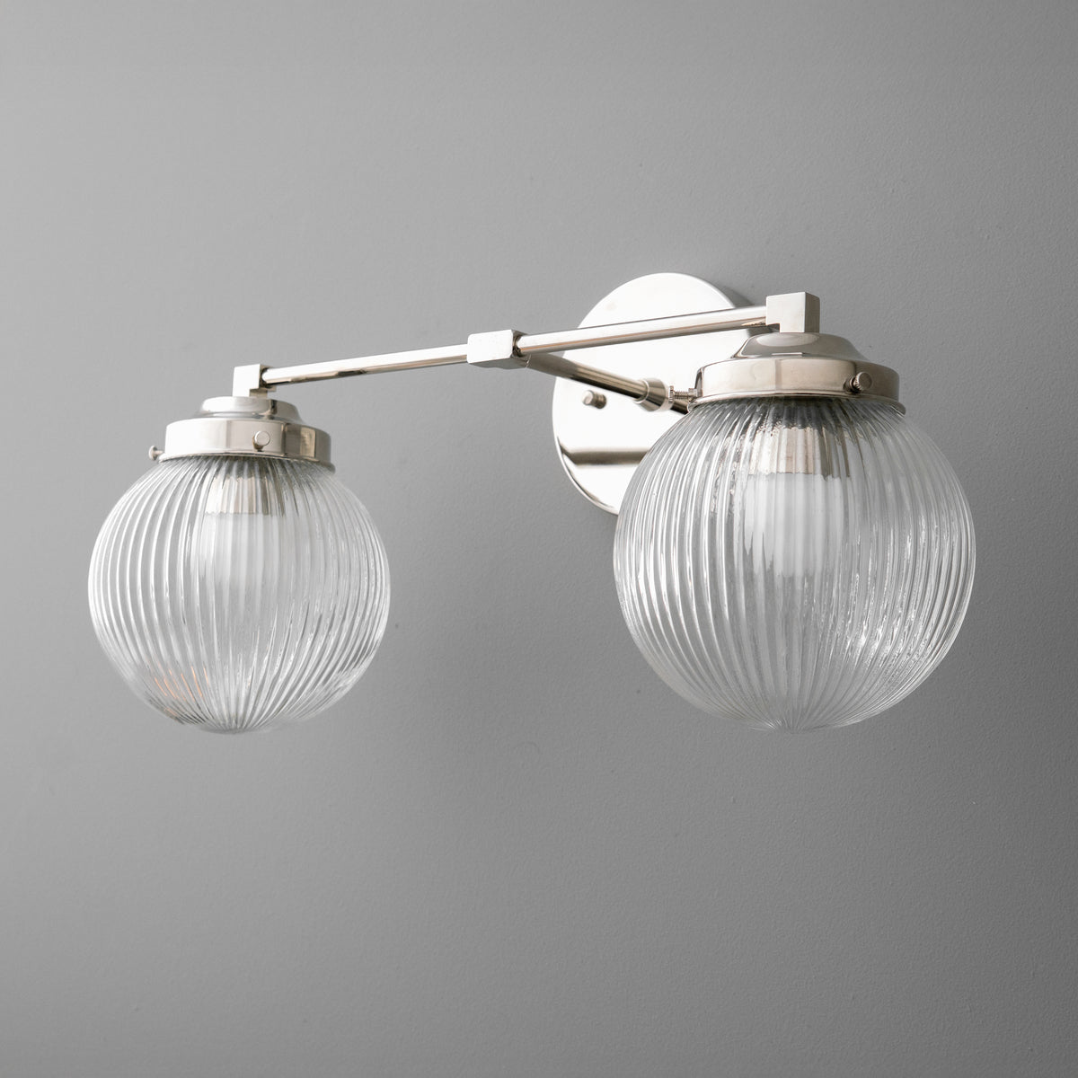 VANITY LIGHT MODEL NO. 1125