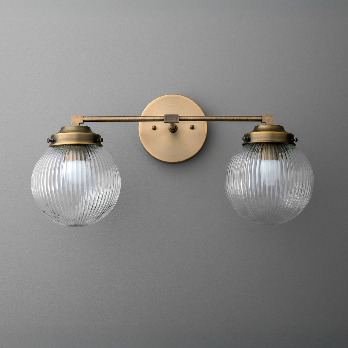 VANITY LIGHT MODEL NO. 1125