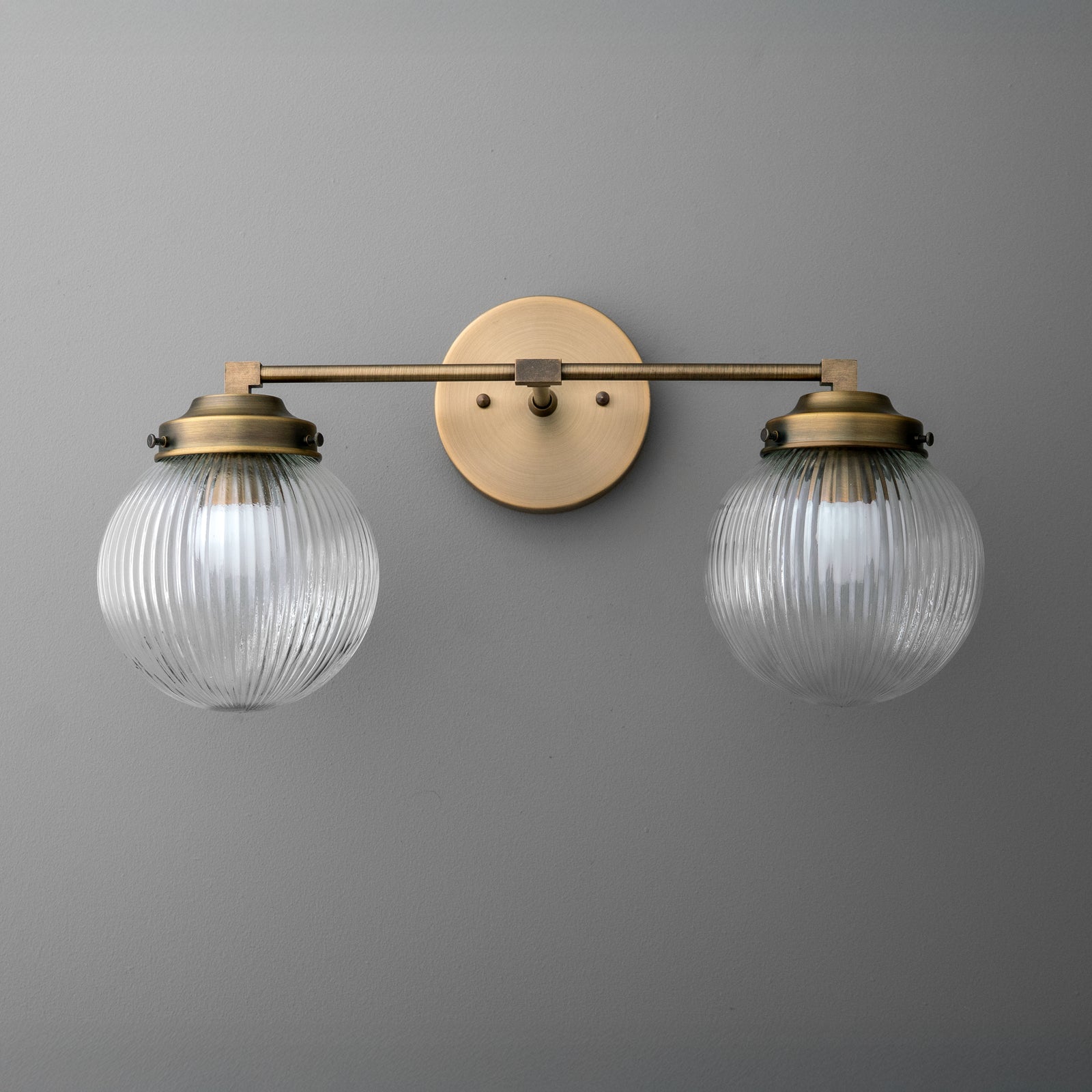 VANITY LIGHT MODEL NO. 1125