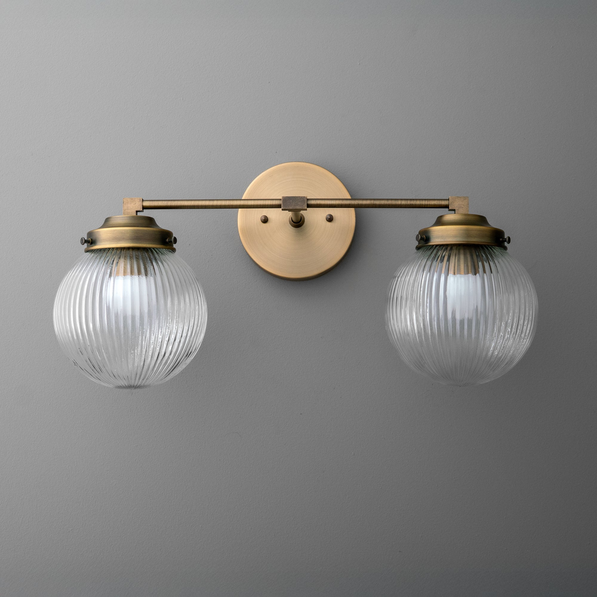 VANITY LIGHT MODEL NO. 1125