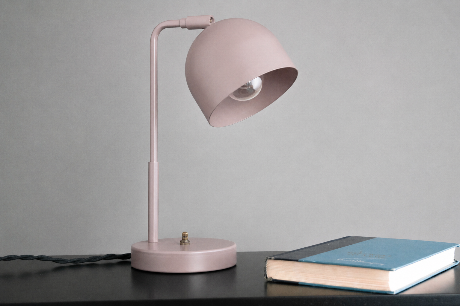 TABLE LAMP MODEL NO. 2351